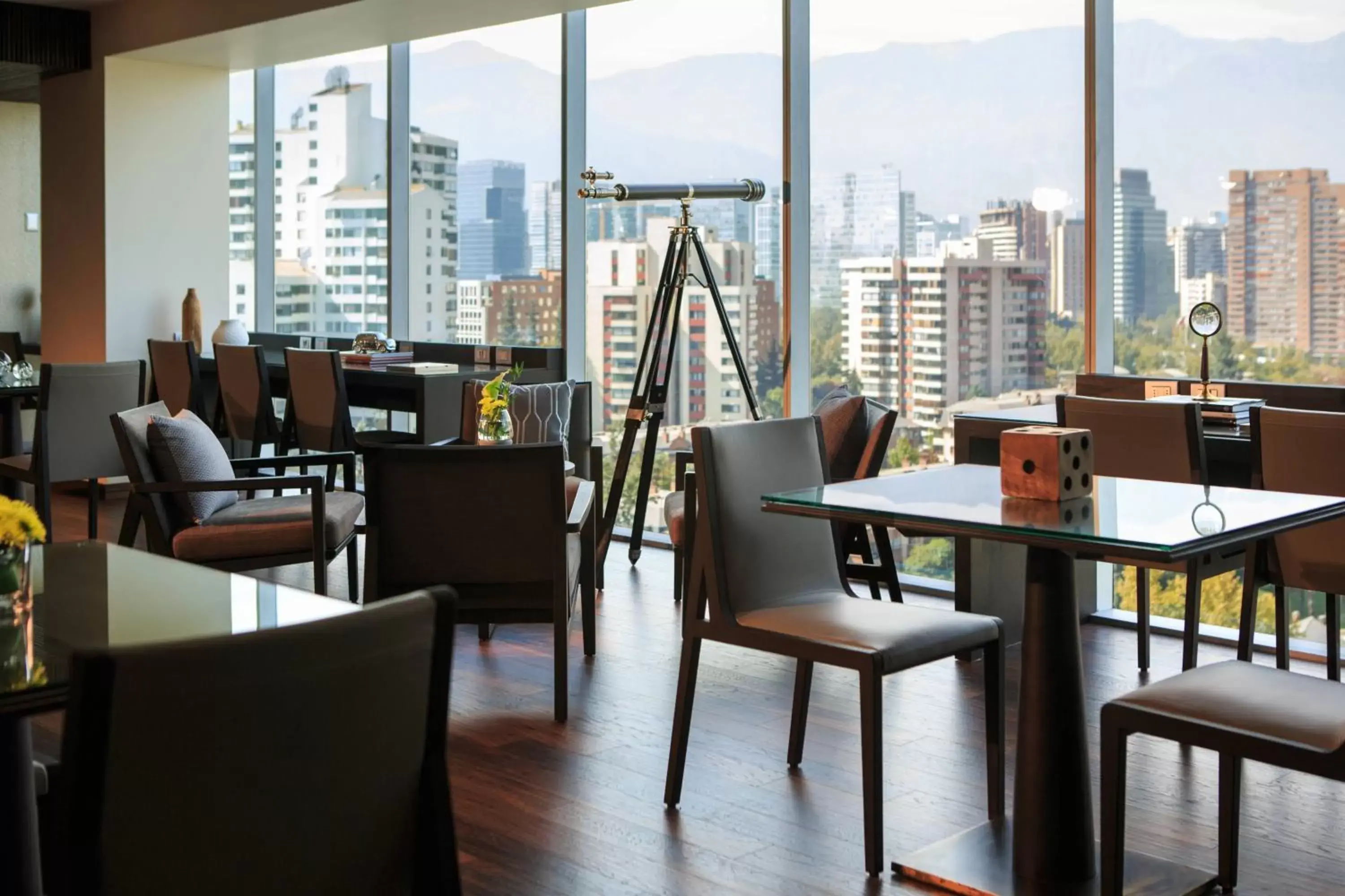 Lounge or bar, Restaurant/Places to Eat in Renaissance Santiago by Marriott