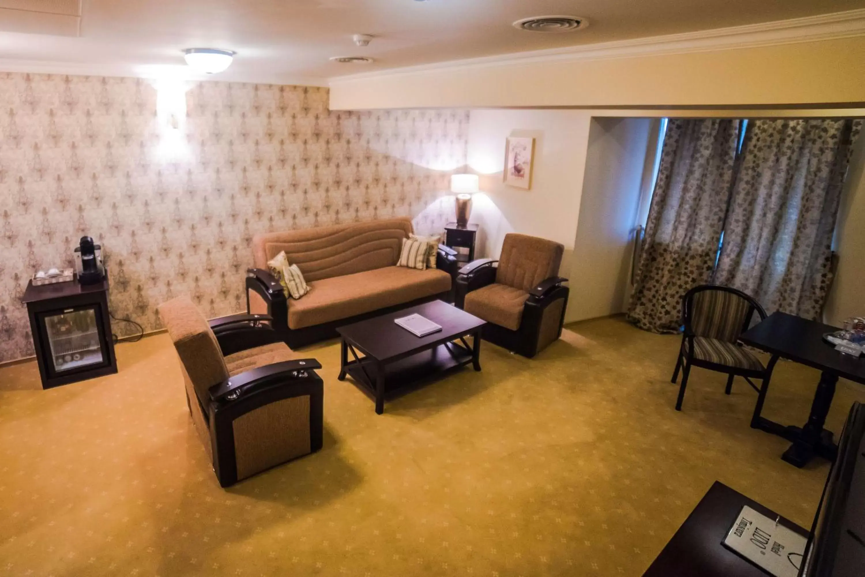 Living room, Seating Area in Best Western Plus Lido Hotel