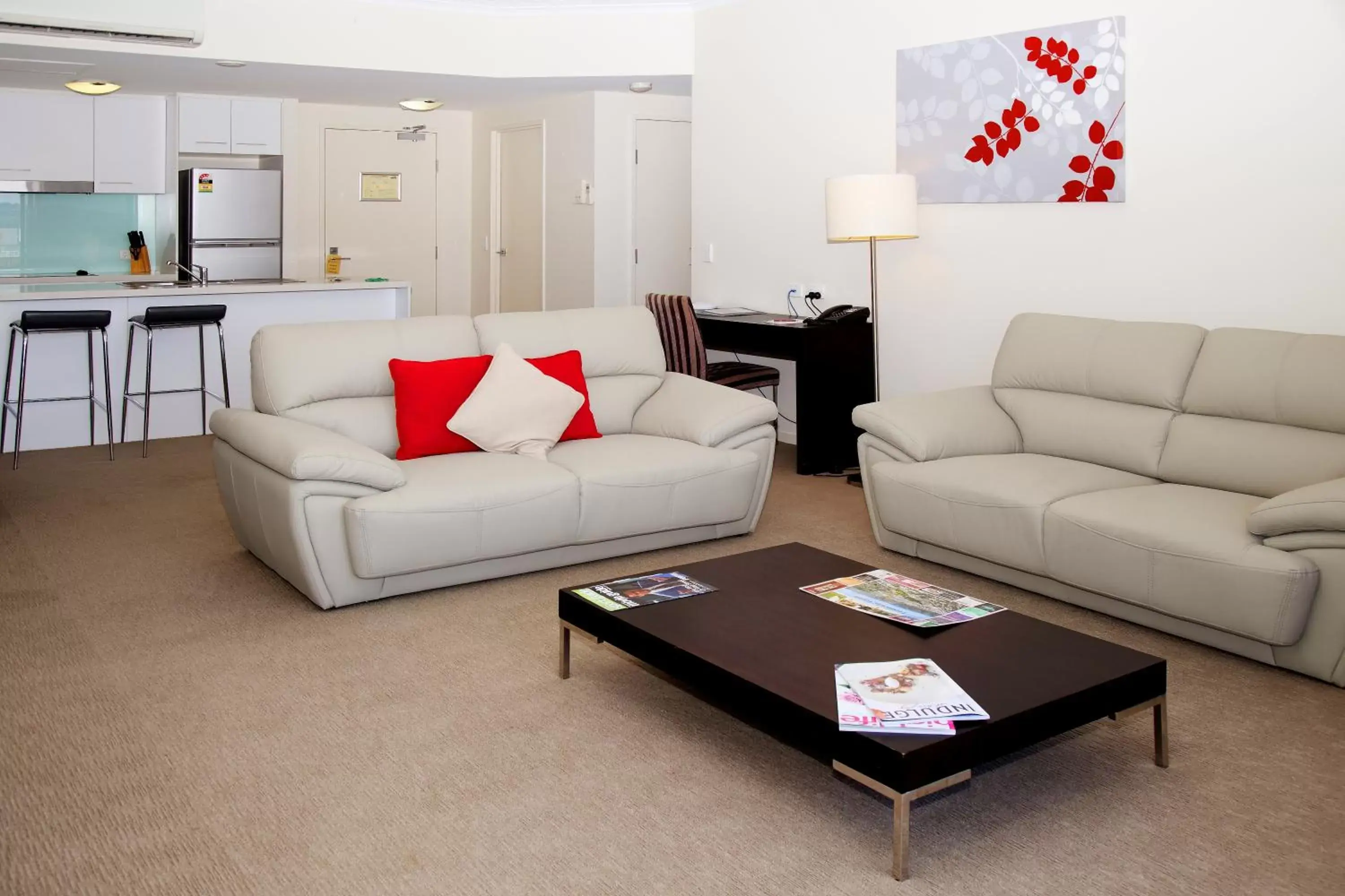 Living room, Seating Area in Toowoomba Central Plaza Apartment Hotel