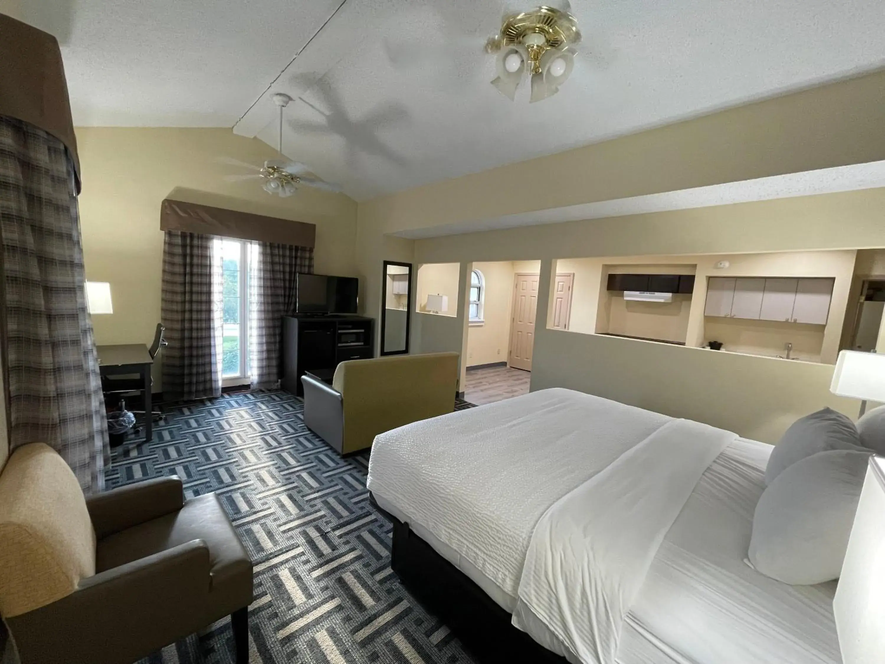 Photo of the whole room in La Quinta Inn by Wyndham Indianapolis Airport Lynhurst