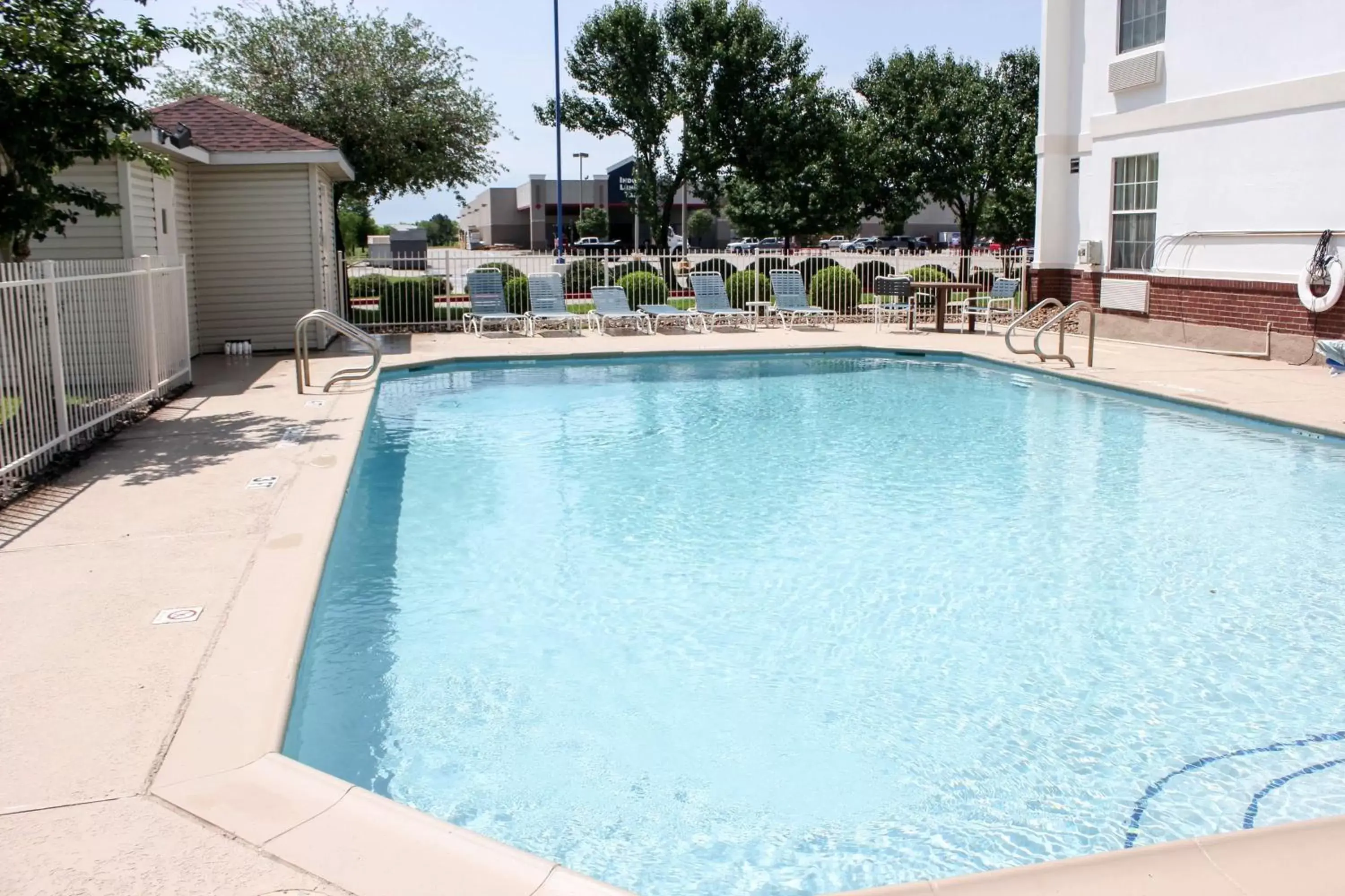 Day, Swimming Pool in Motel 6-Rosenberg, TX