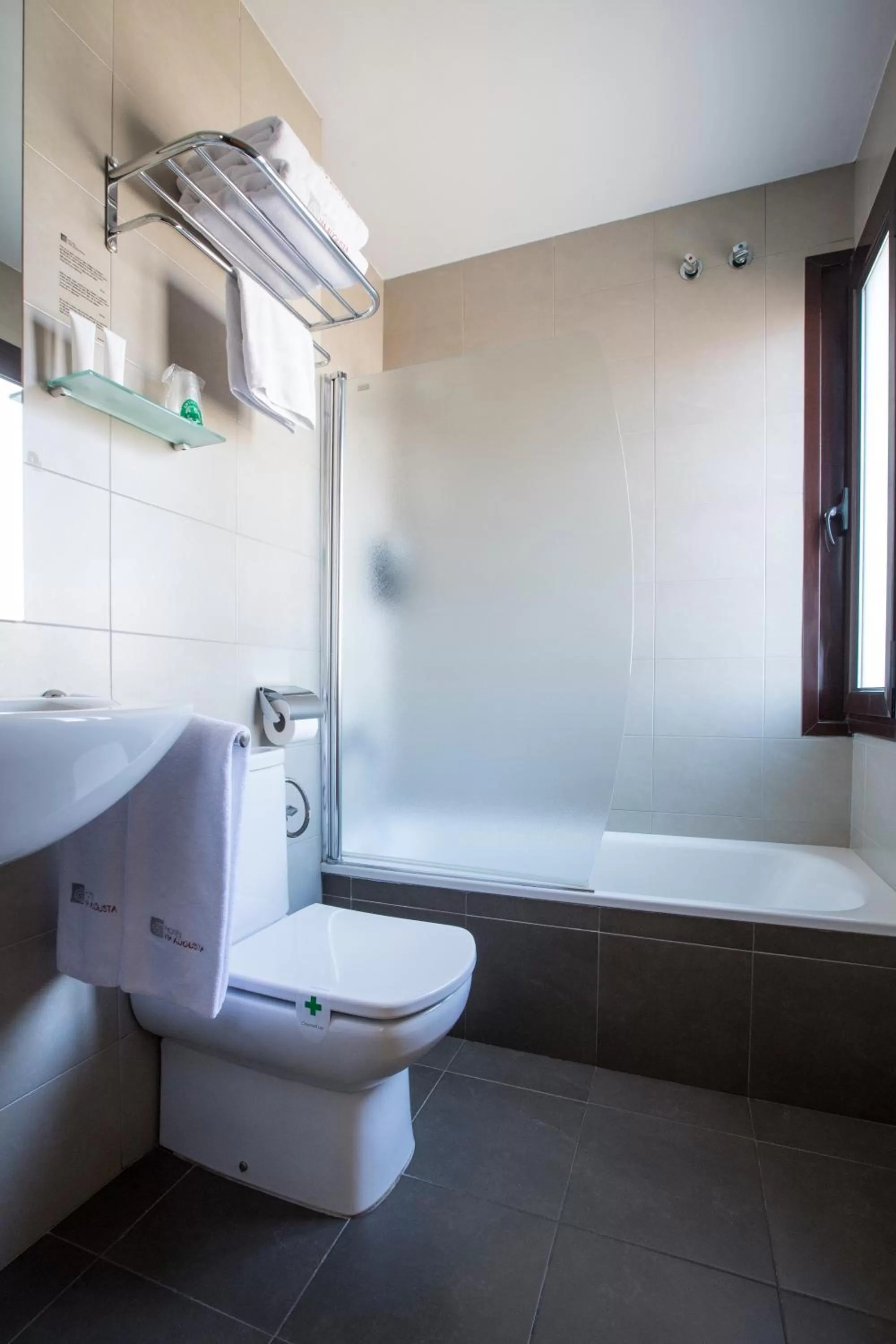 Bathroom in Hotel Via Augusta