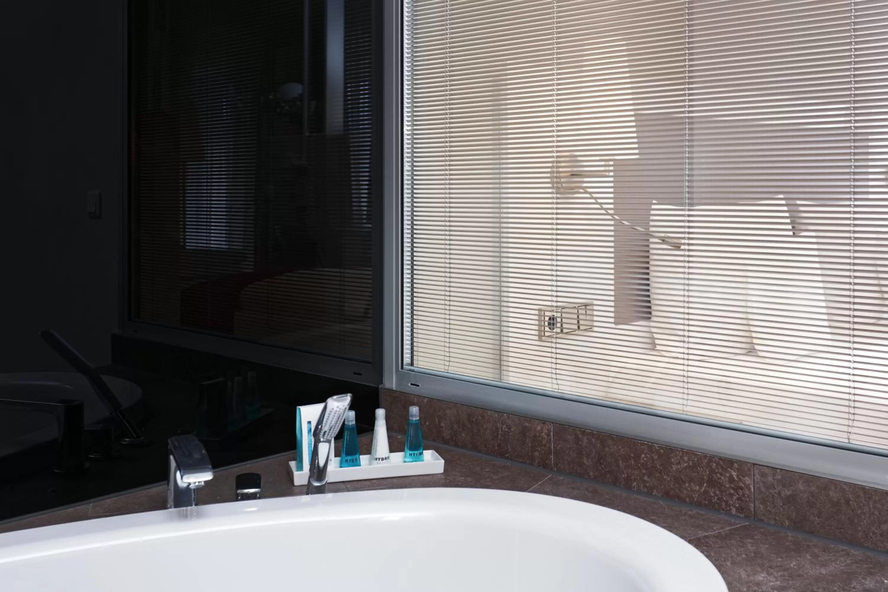 Shower in Kongresshotel Potsdam am Templiner See