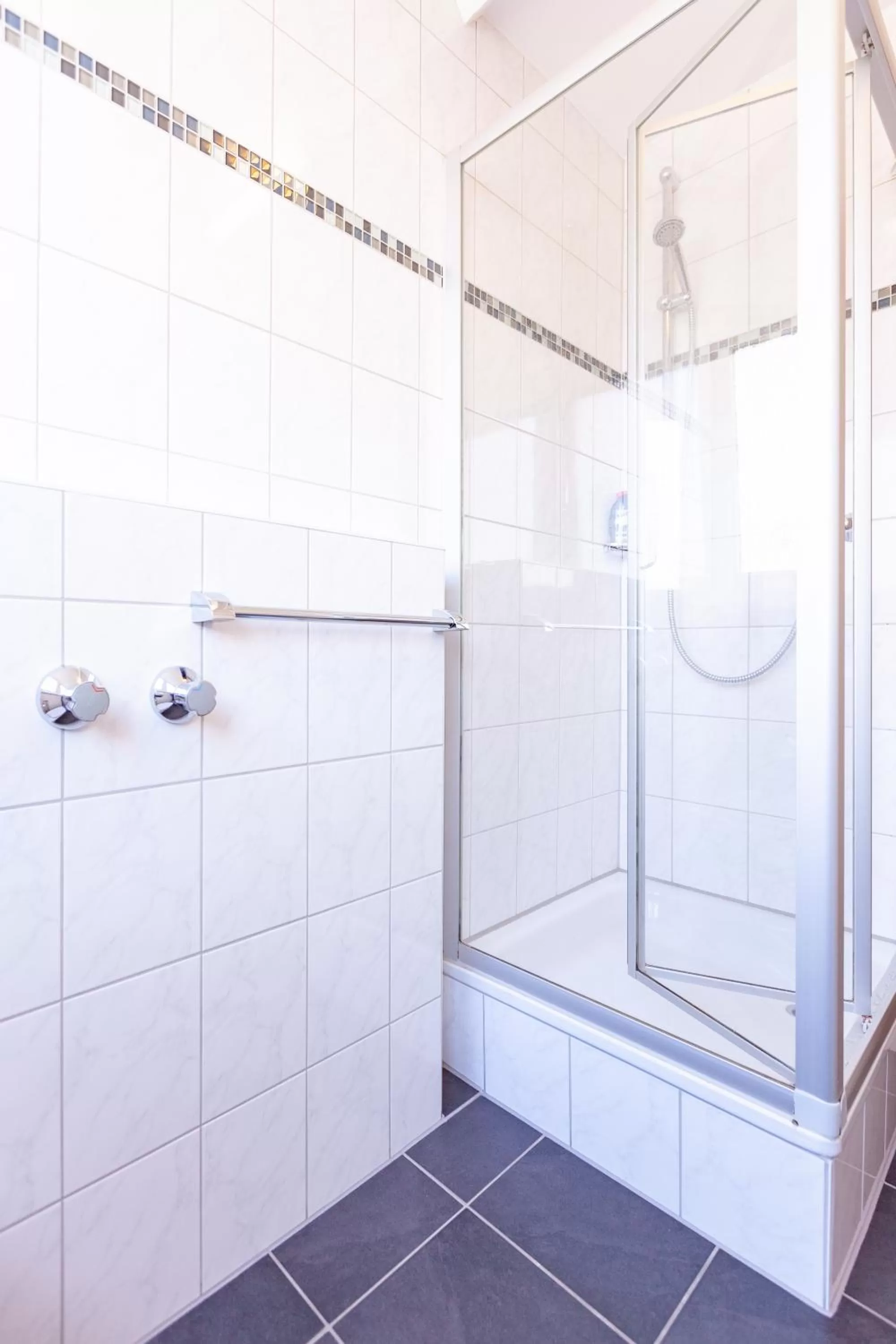 Shower, Bathroom in BrauHotel Bonn