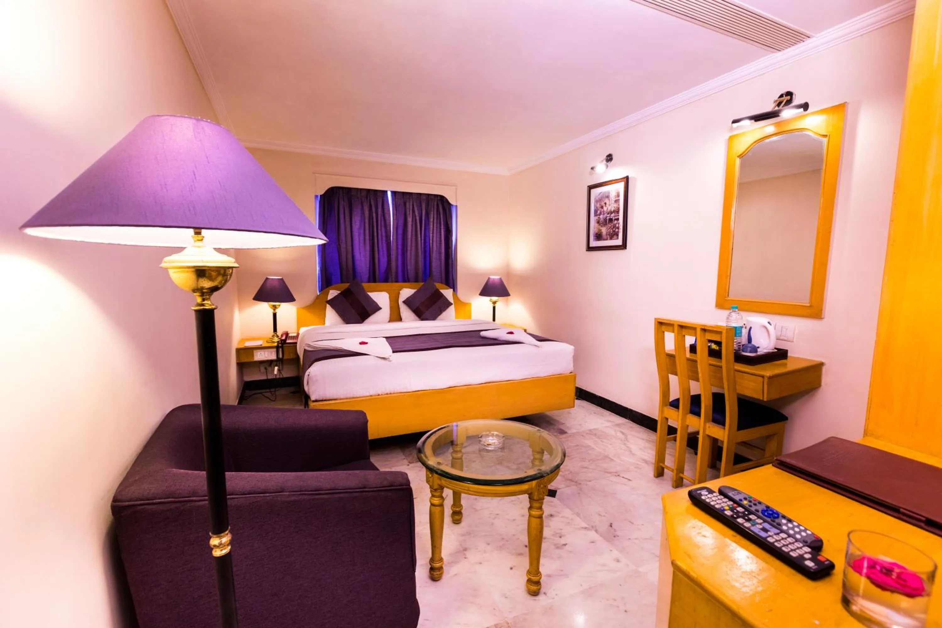 Photo of the whole room, Bed in Hotel Grand Residence