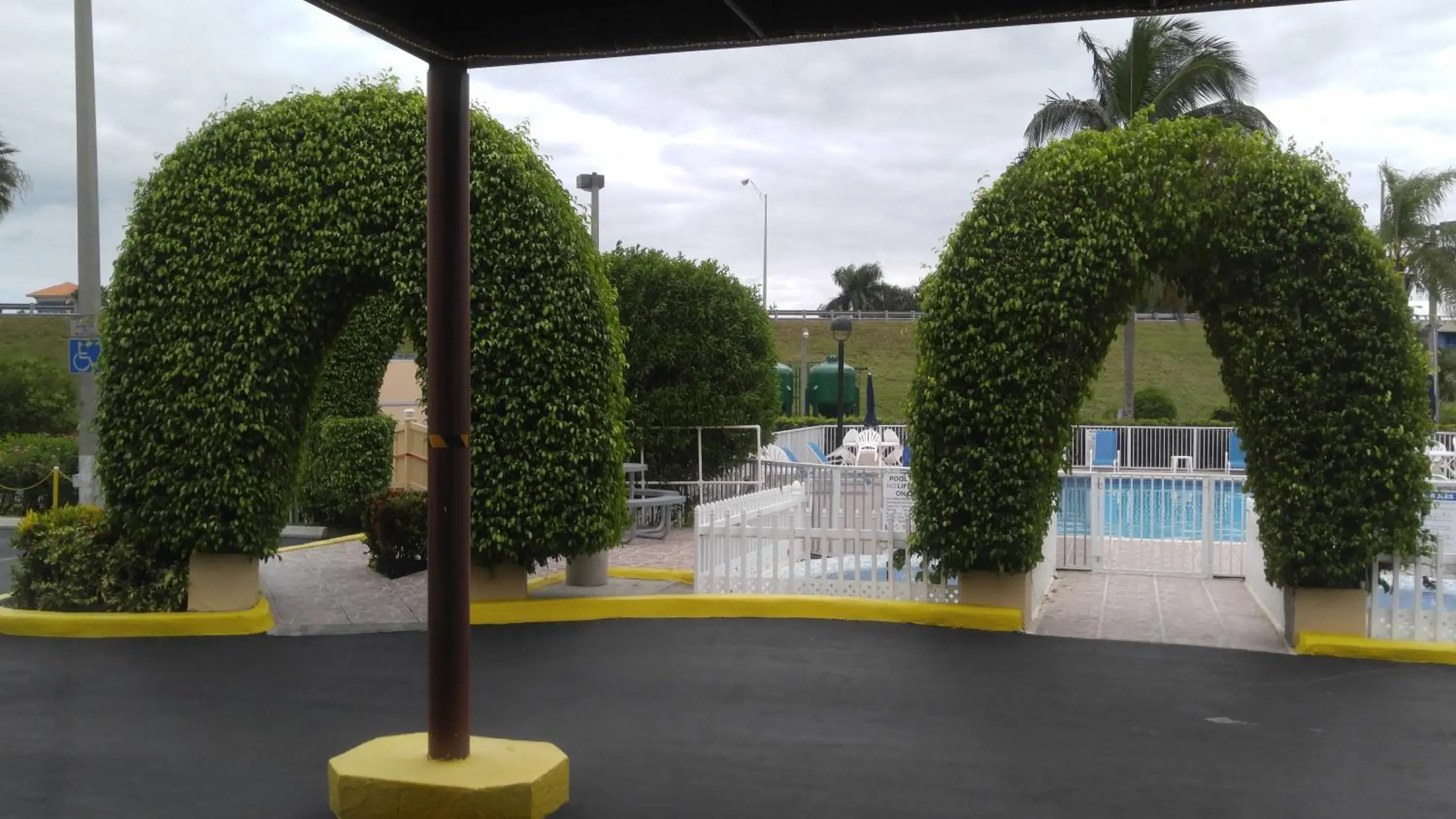 Property building in Baymont by Wyndham Florida City Property building in Baymont by Wyndham Florida City