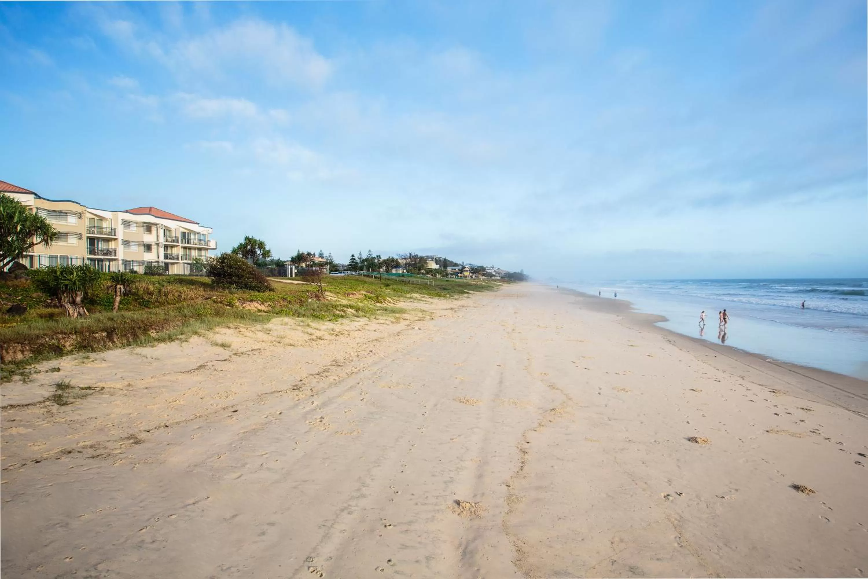 Beach in Golden Riviera Absolute Beachfront Resort