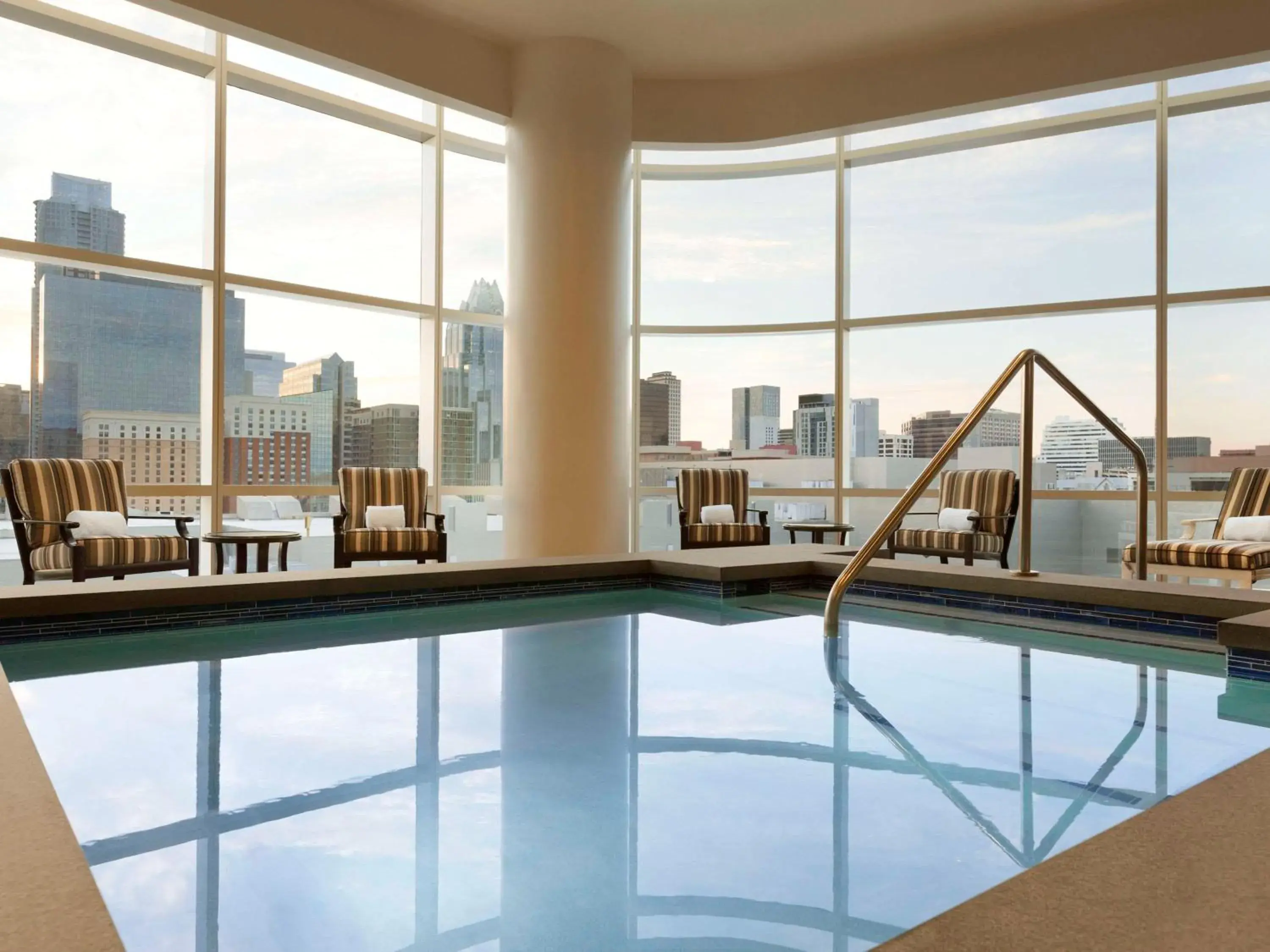 Spa and wellness centre/facilities, Swimming Pool in Fairmont Austin