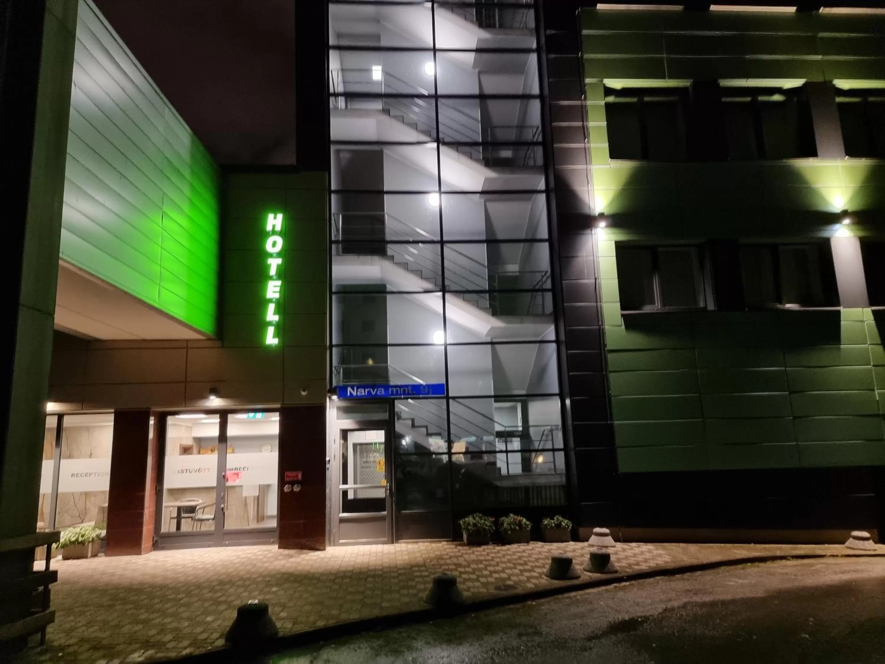 Facade/entrance in City Yard Inn Hotel