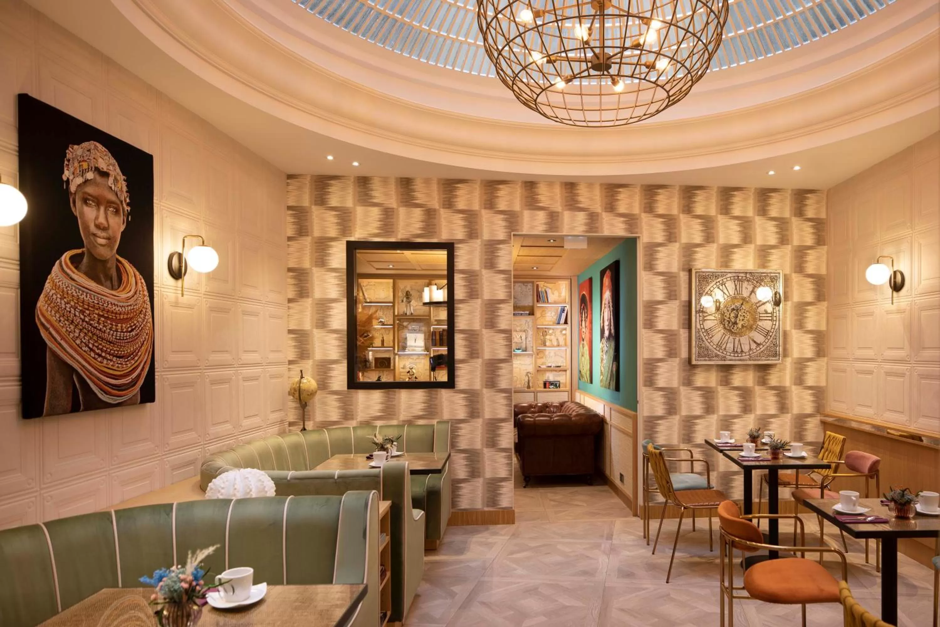 Lounge or bar in Hotel Phileas Lazare & Spa - Opera