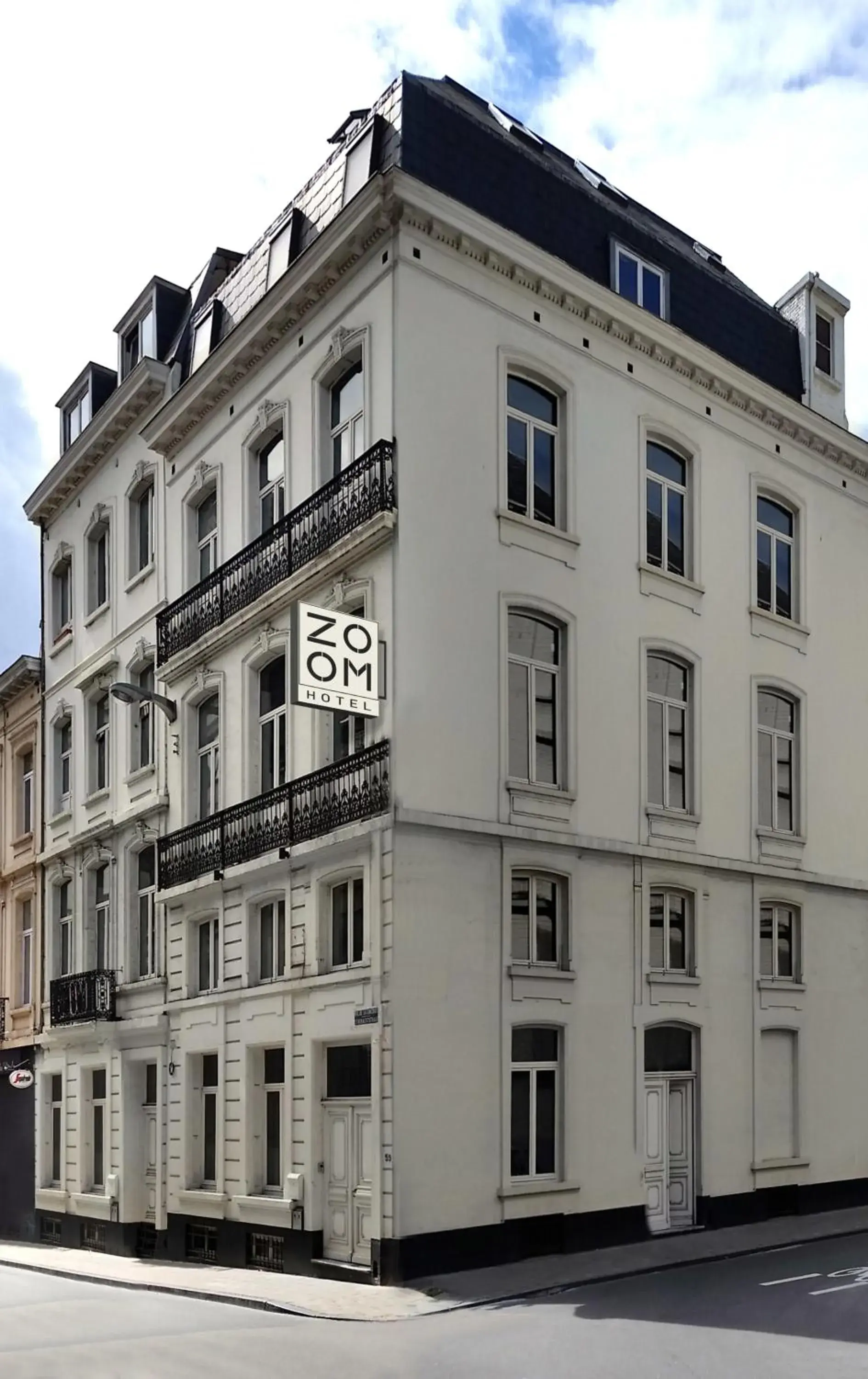 Facade/entrance, Property Building in Zoom Hotel