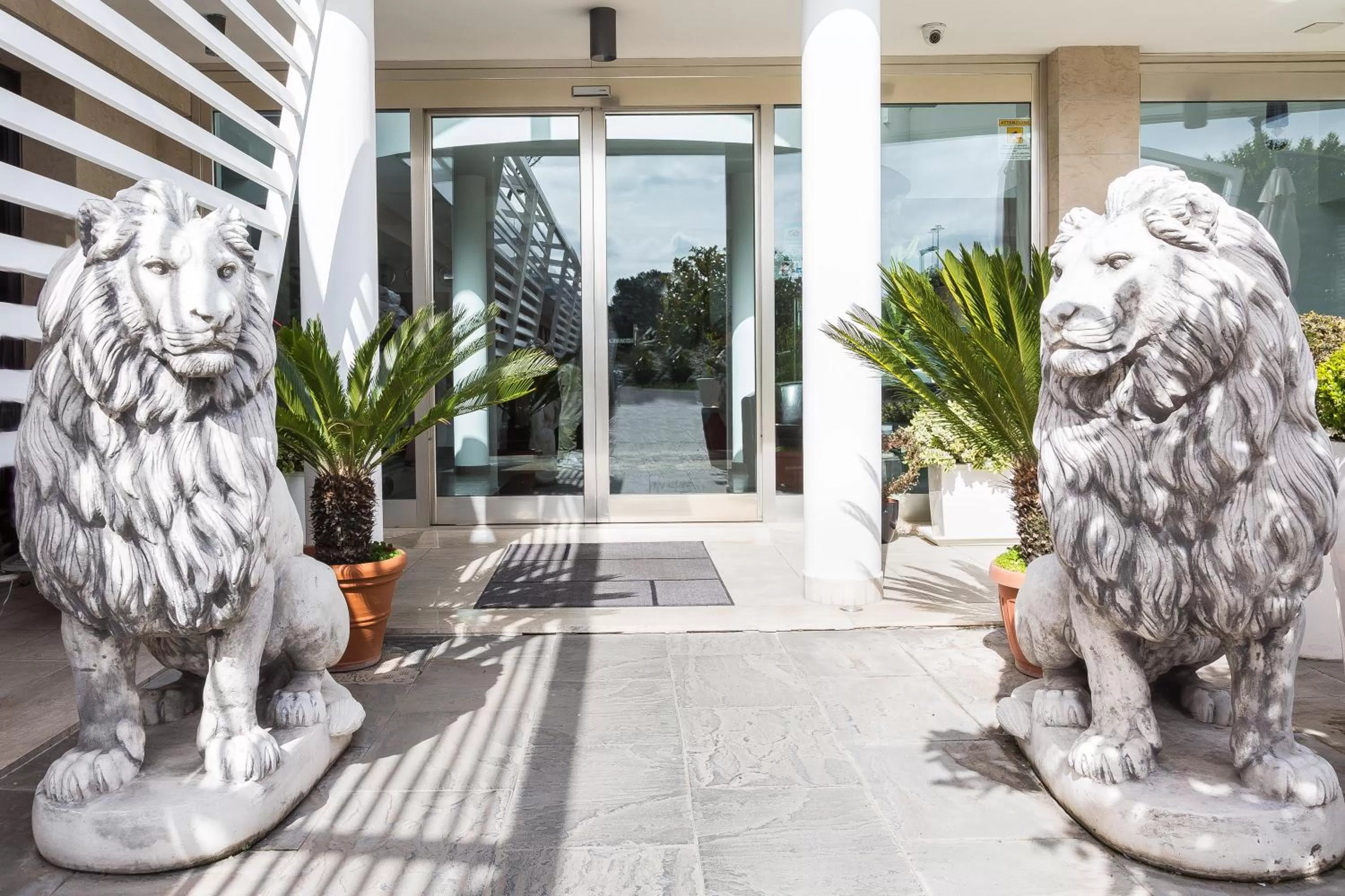 Facade/entrance in JC Hotel