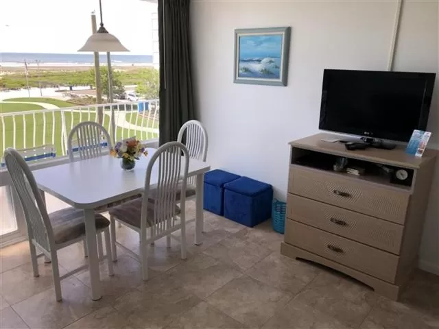 TV and multimedia, TV/Entertainment Center in Cara Mara Resort