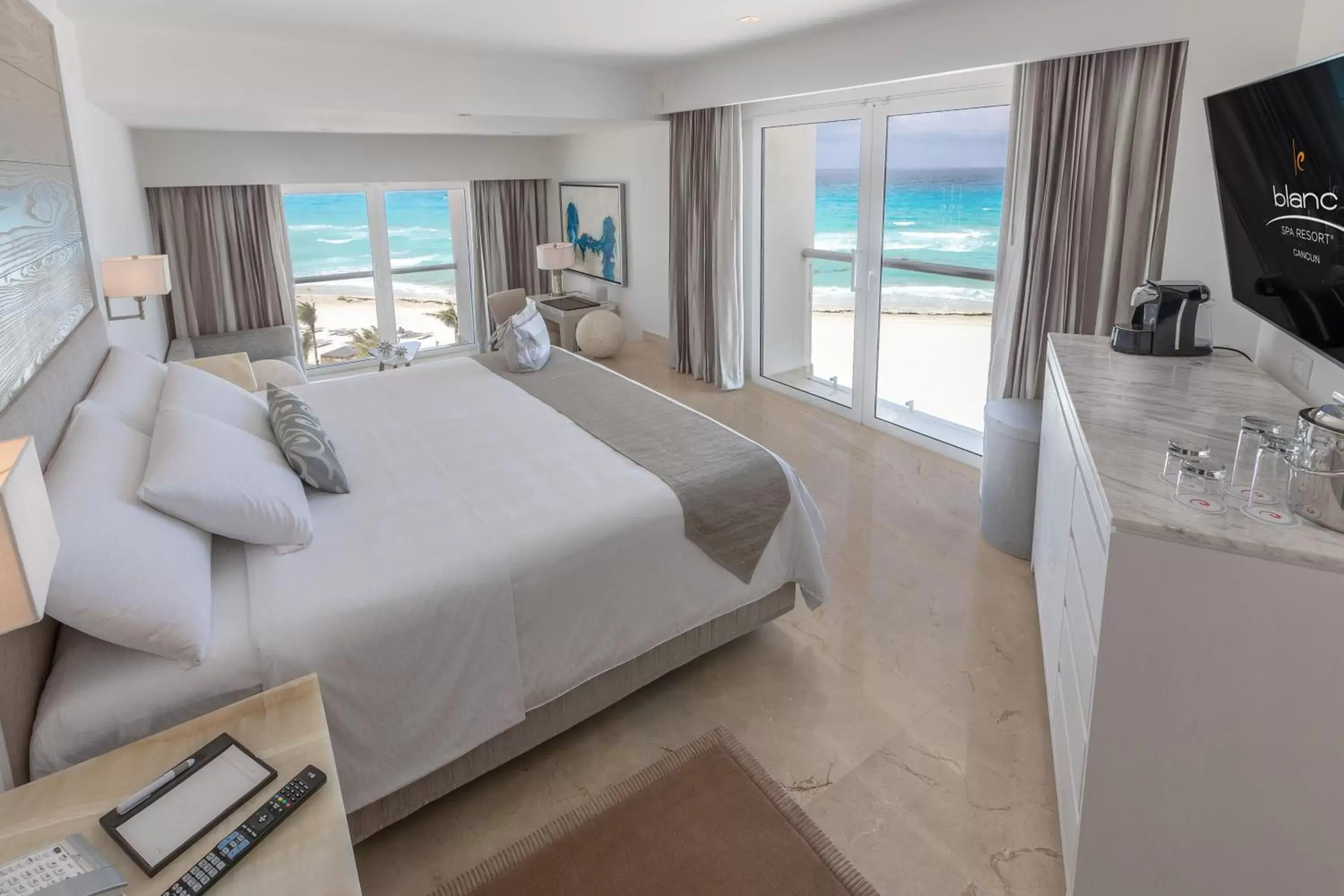 Royal Junior Suite in Le Blanc Spa Resort Cancun Adults Only All-Inclusive