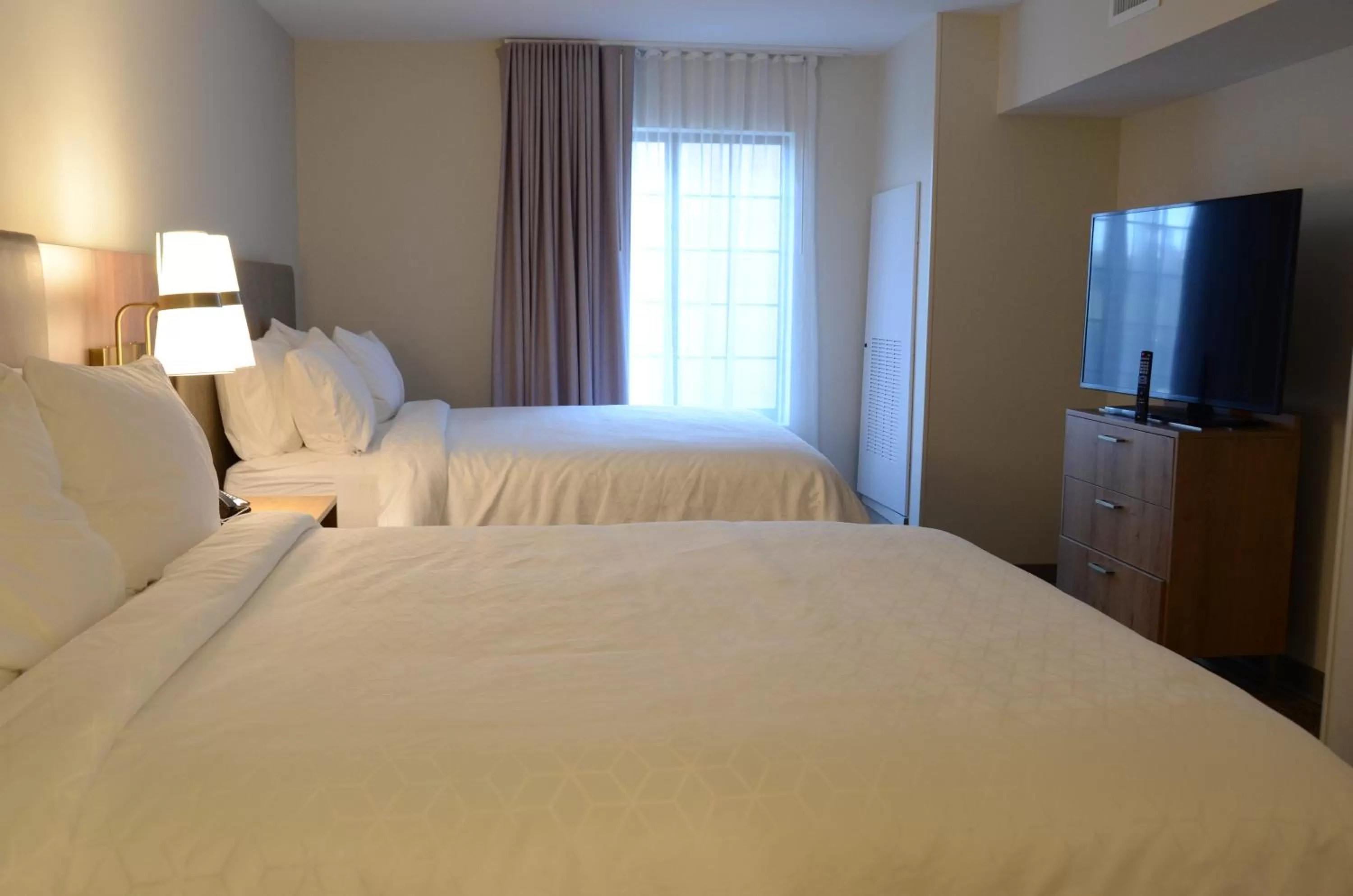 Photo of the whole room, Bed in Staybridge Suites Nashville SE - Murfreesboro by IHG