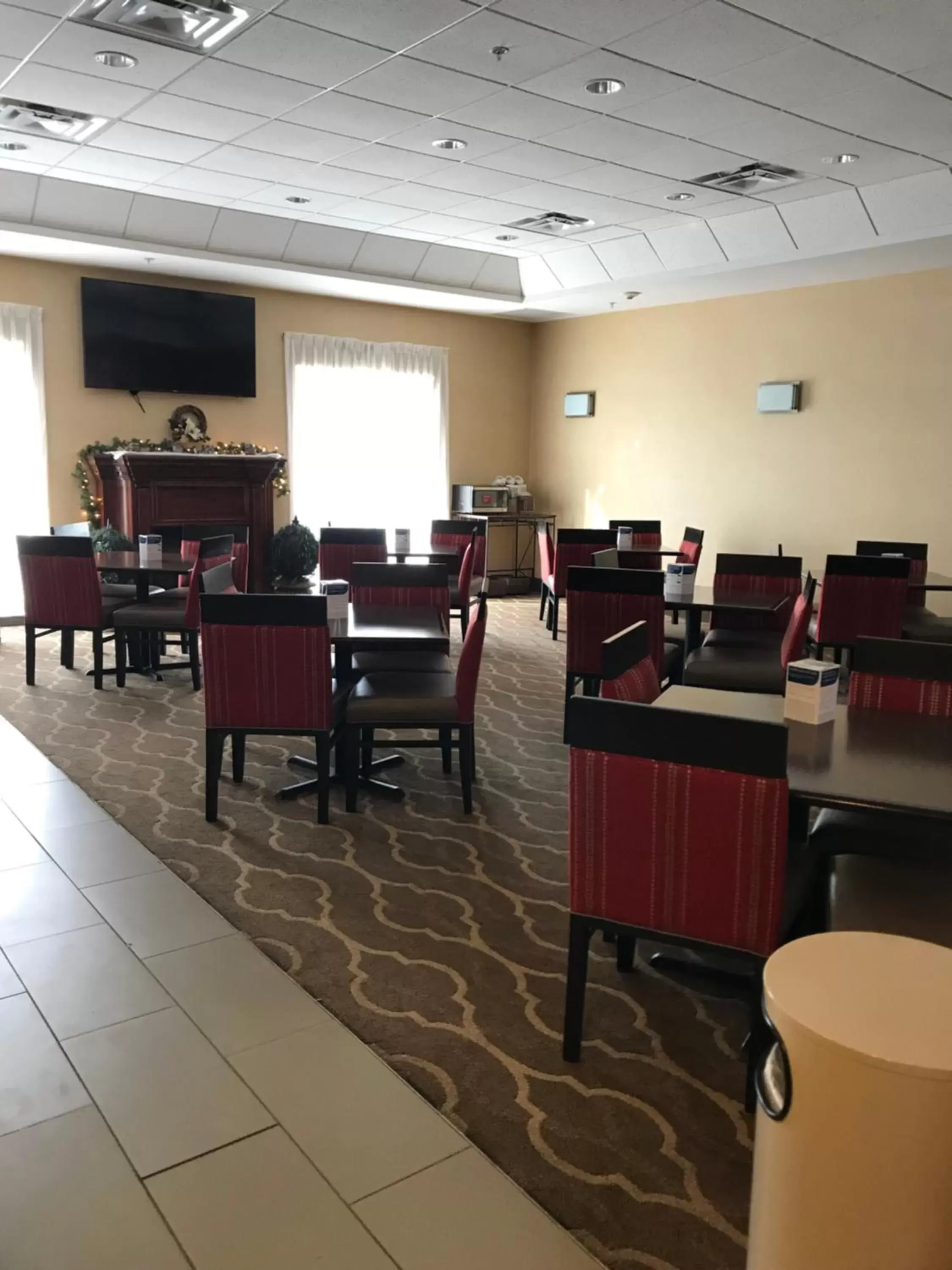 Breakfast, Restaurant/Places to Eat in Comfort Suites Fredericksburg North