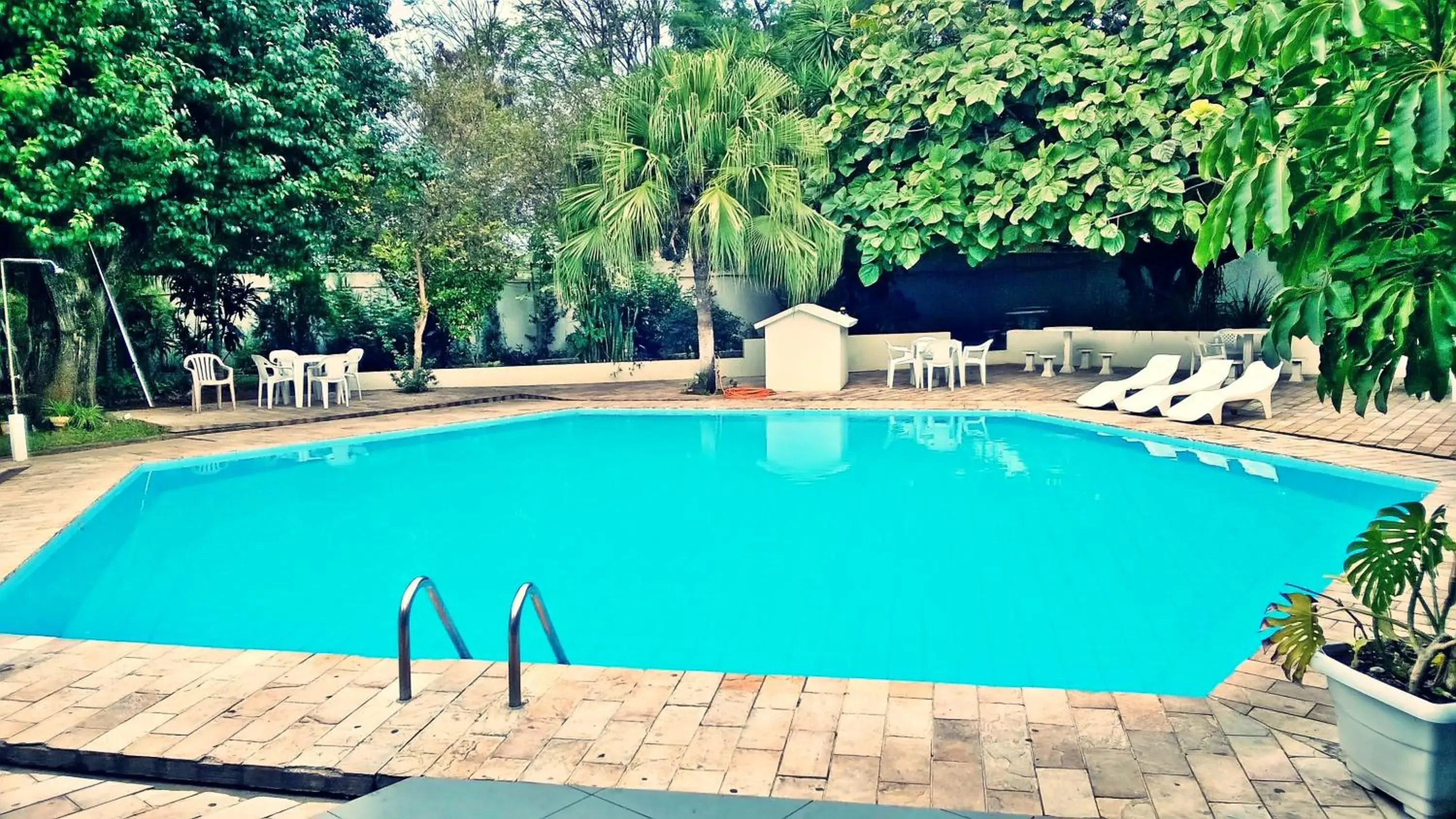 Swimming pool in Alvorada Iguassu Hotel