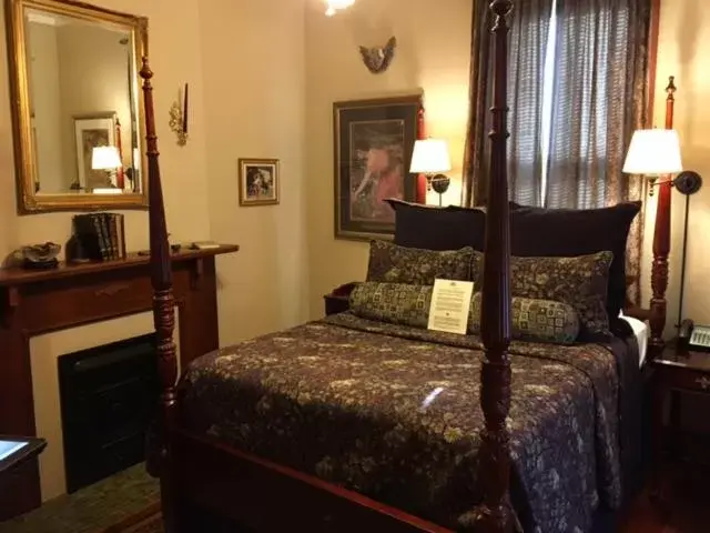 Photo of the whole room, Bed in 1896 O'Malley House