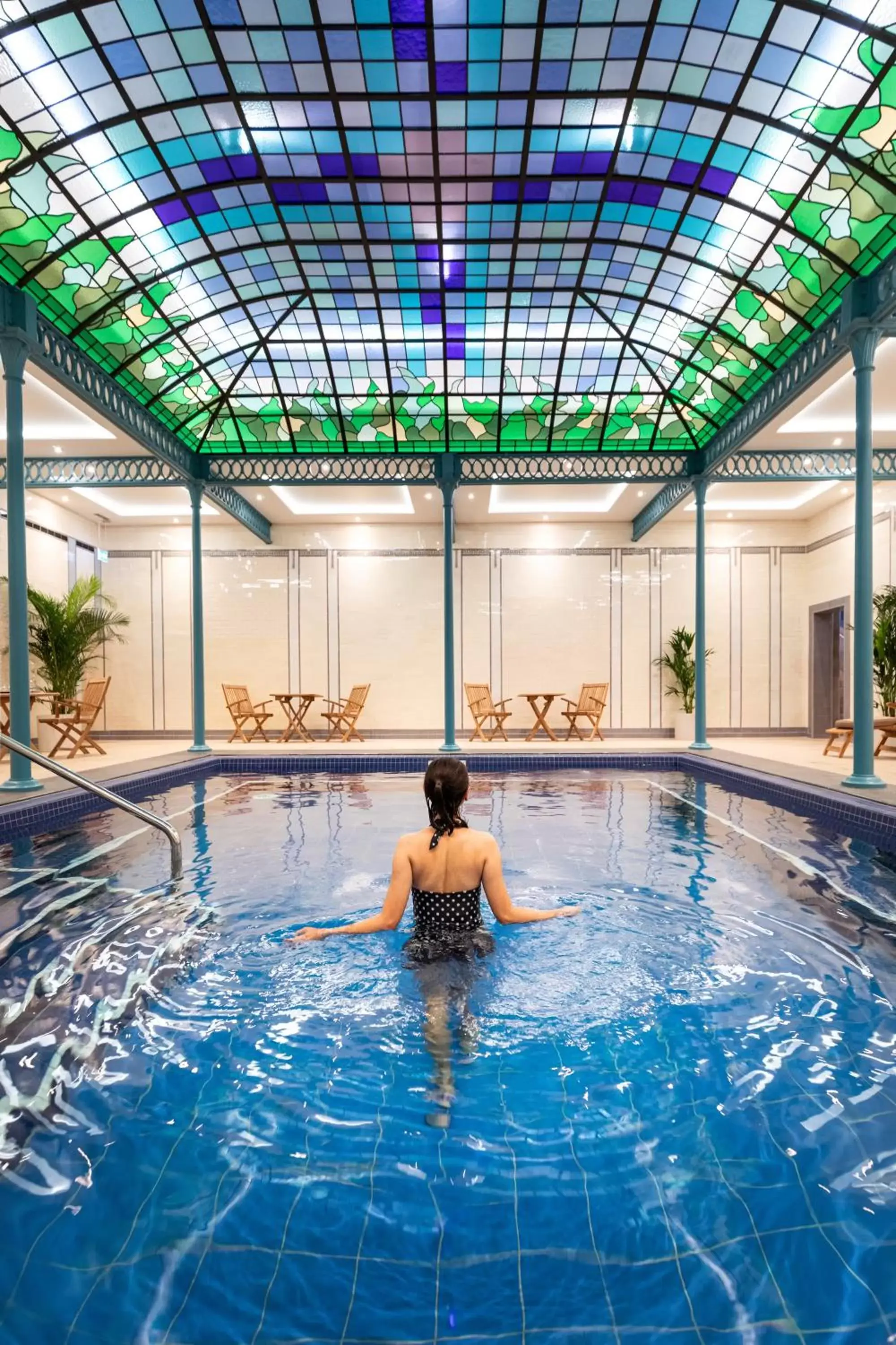 Swimming pool in Buxton Crescent Swimming pool in Buxton Crescent