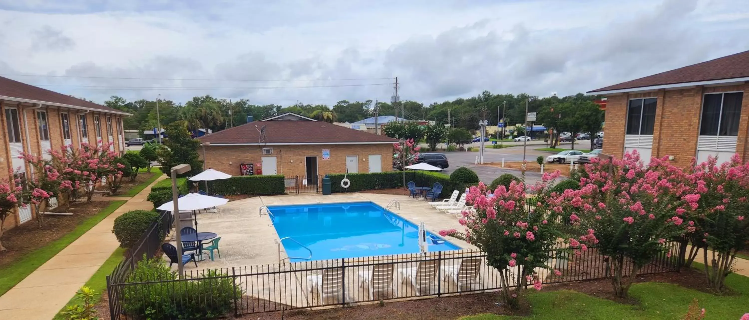 Pool View in Americas Best Value Inn & Suites-Foley