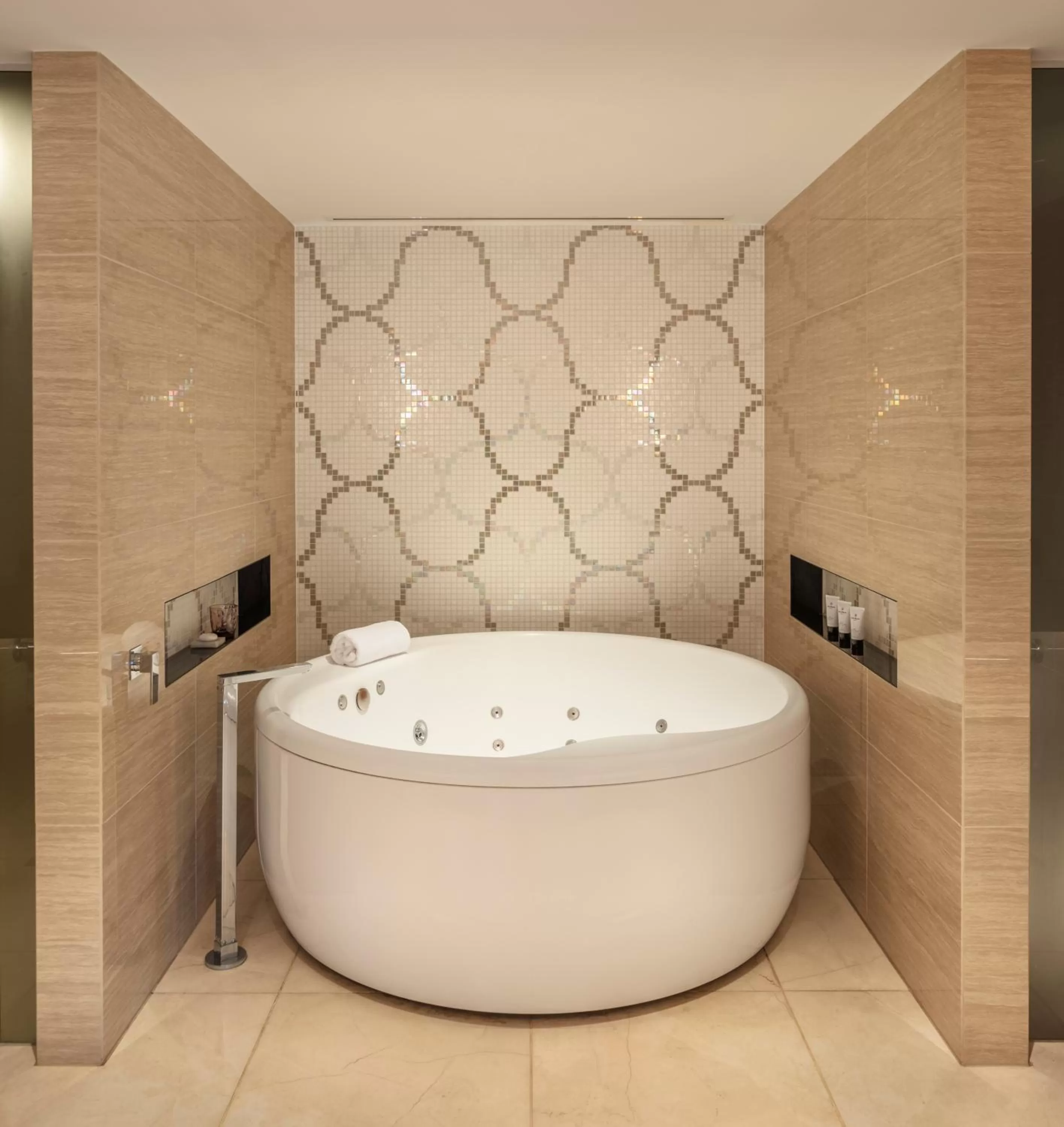 The Darling at The Star