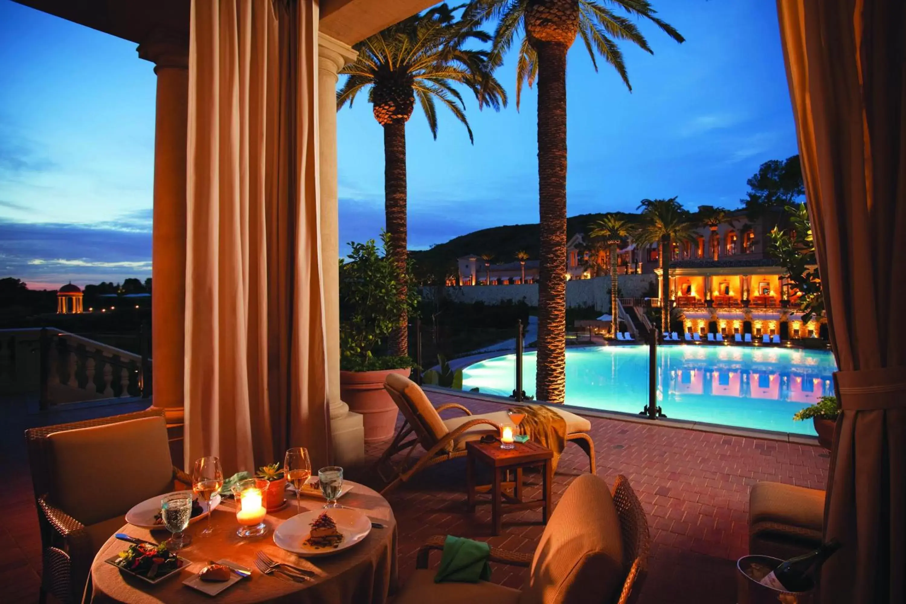 Restaurant/places to eat, Pool View in Resort at Pelican Hill