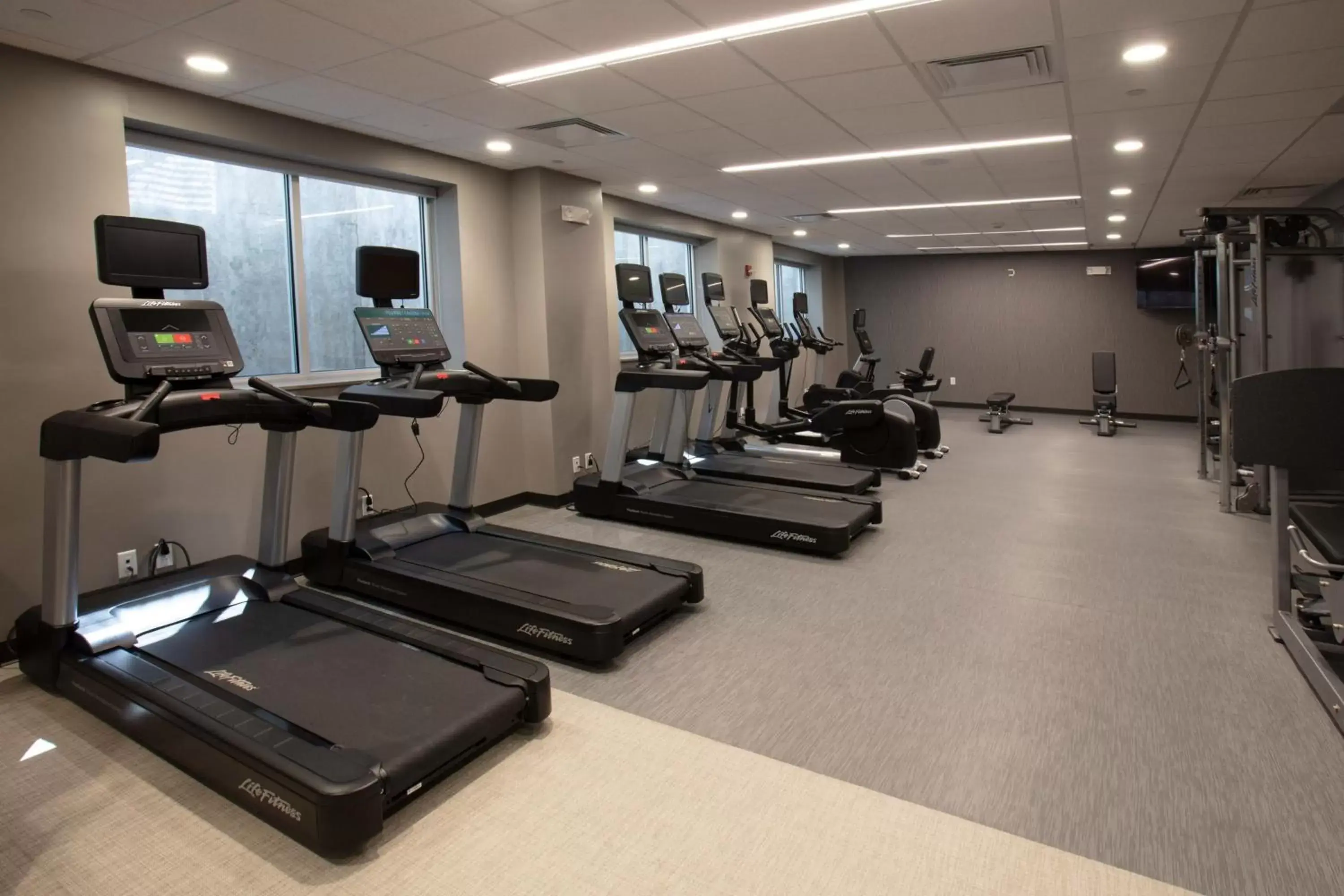 Fitness centre/facilities, Fitness Center/Facilities in Courtyard Rochester Downtown