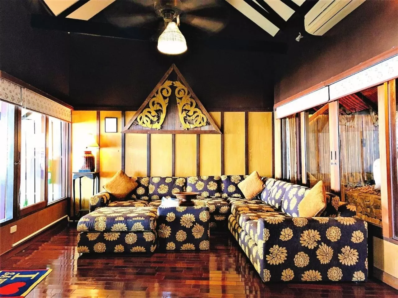 Living room, Bed in Birds and Bees Resort