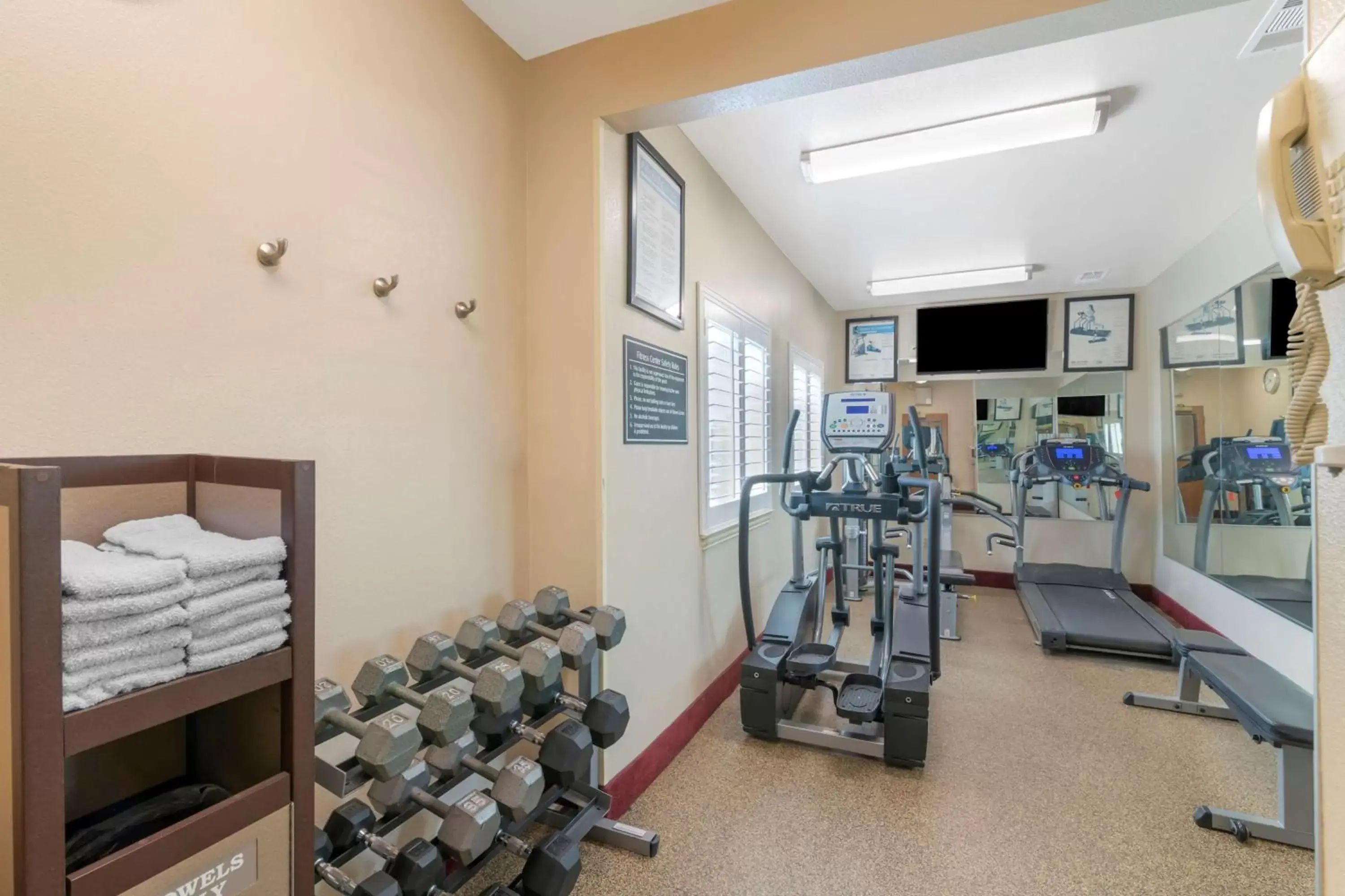 Spa and wellness centre/facilities in Best Western Plus Denton Inn & Suites Spa and wellness centre/facilities in Best Western Plus Denton Inn & Suites