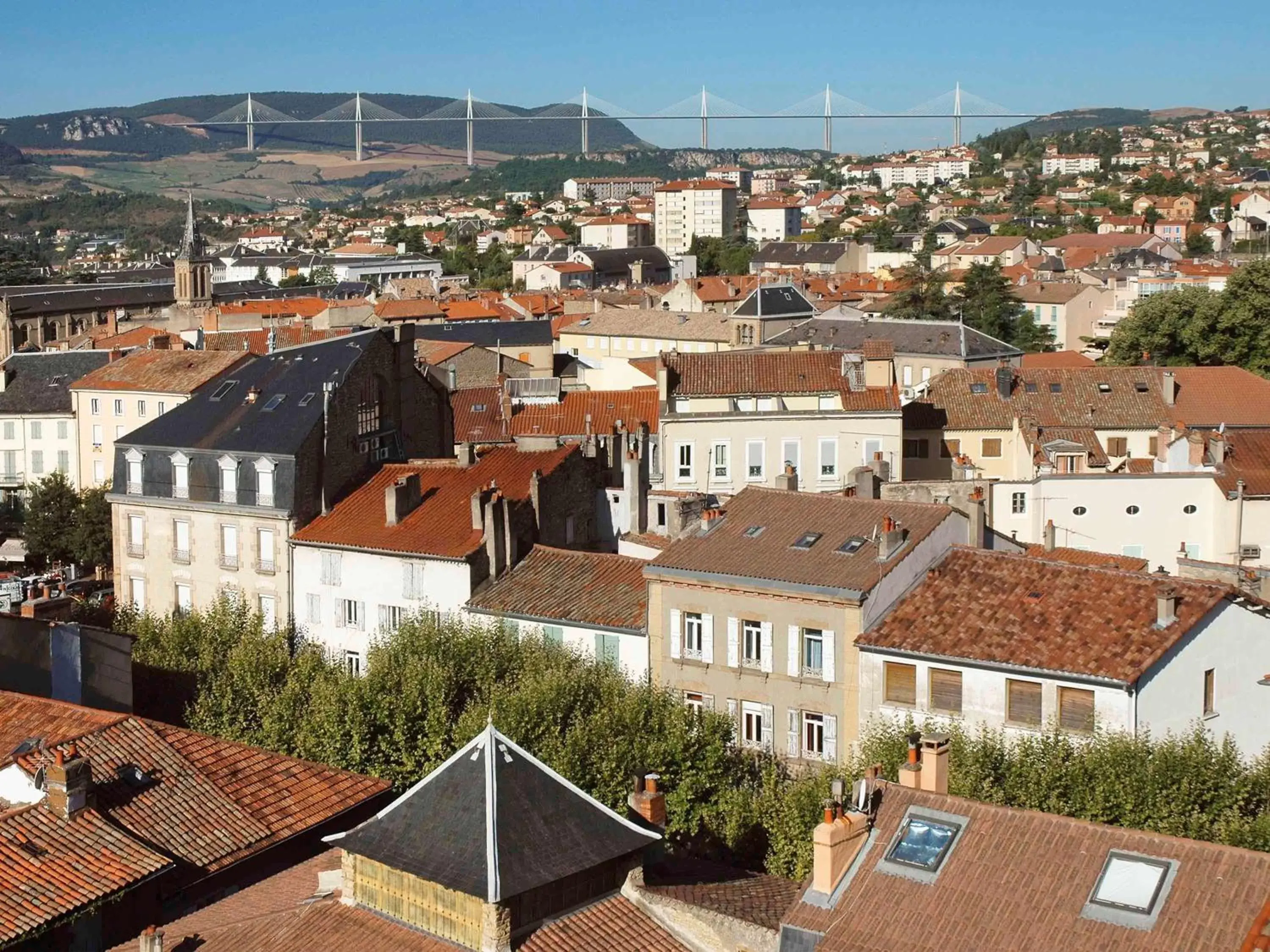 Property building, Bird's-eye View in Mercure Millau