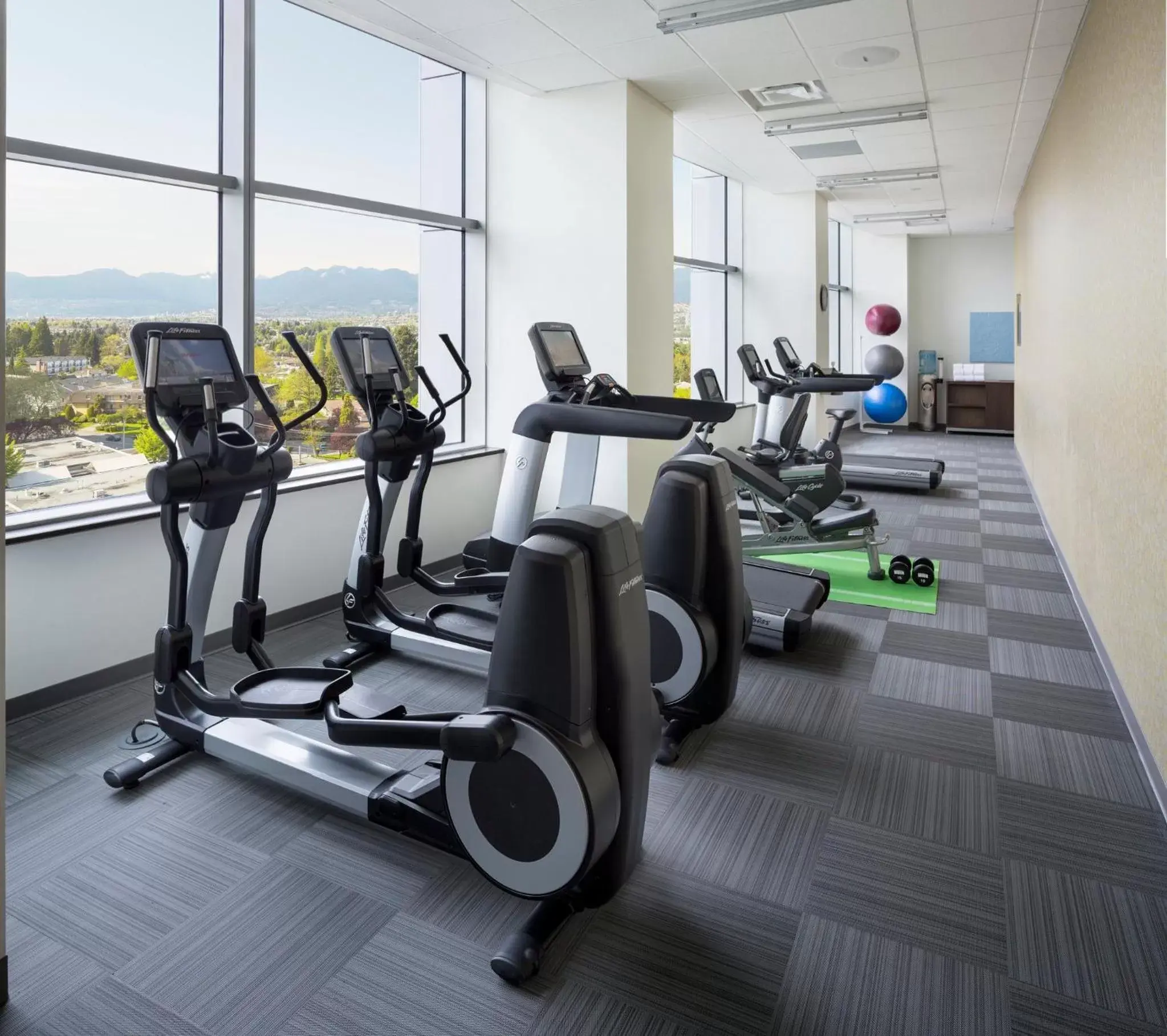 Fitness centre/facilities, Fitness Center/Facilities in Element Vancouver Metrotown