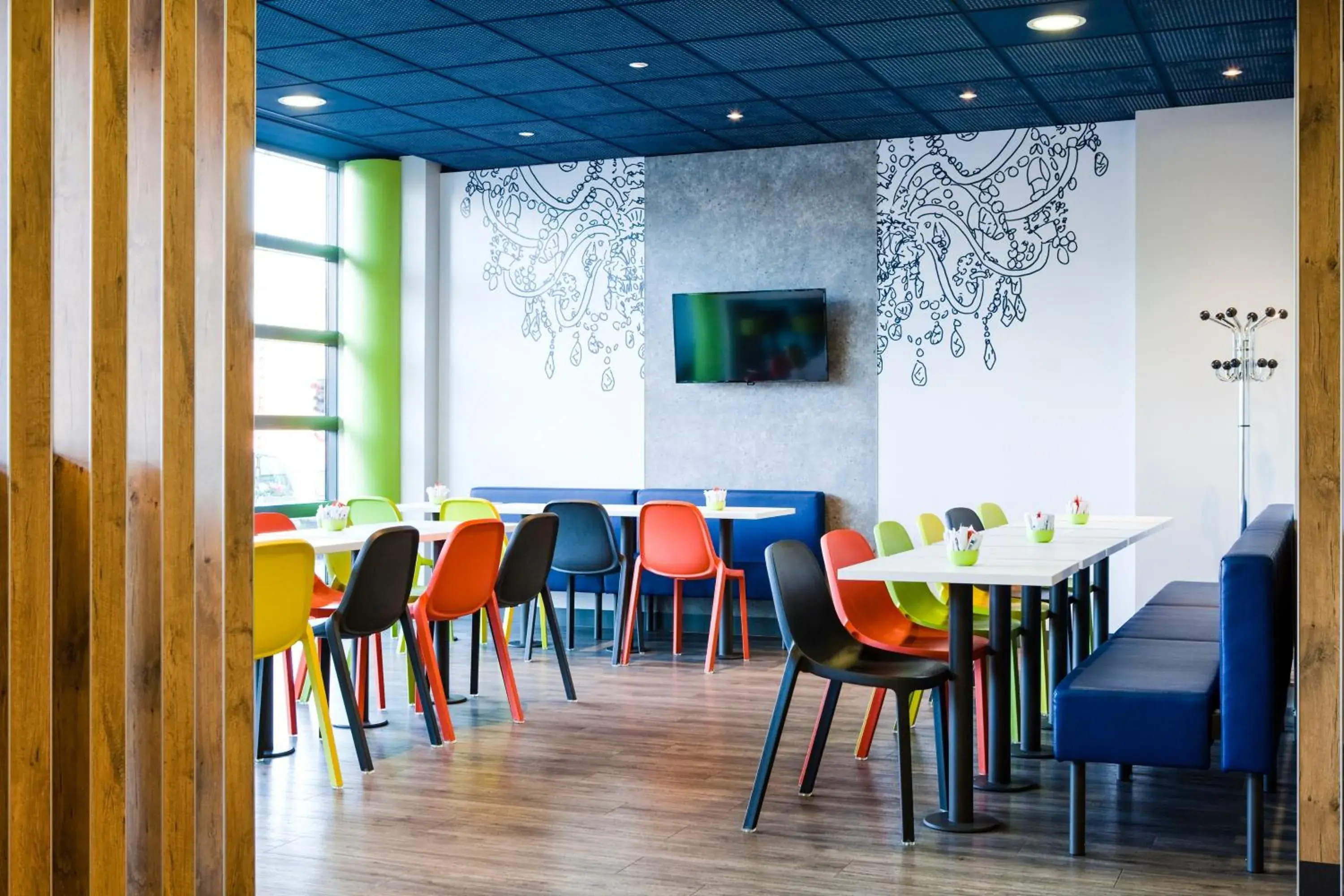 Food, Restaurant/Places to Eat in ibis budget Paris Porte de Pantin