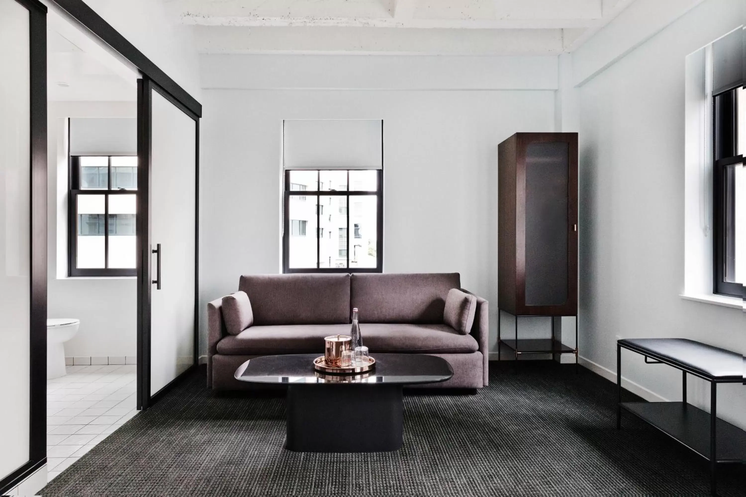 Bedroom, Seating Area in The Guild Hotel, San Diego, a Tribute Portfolio Hotel