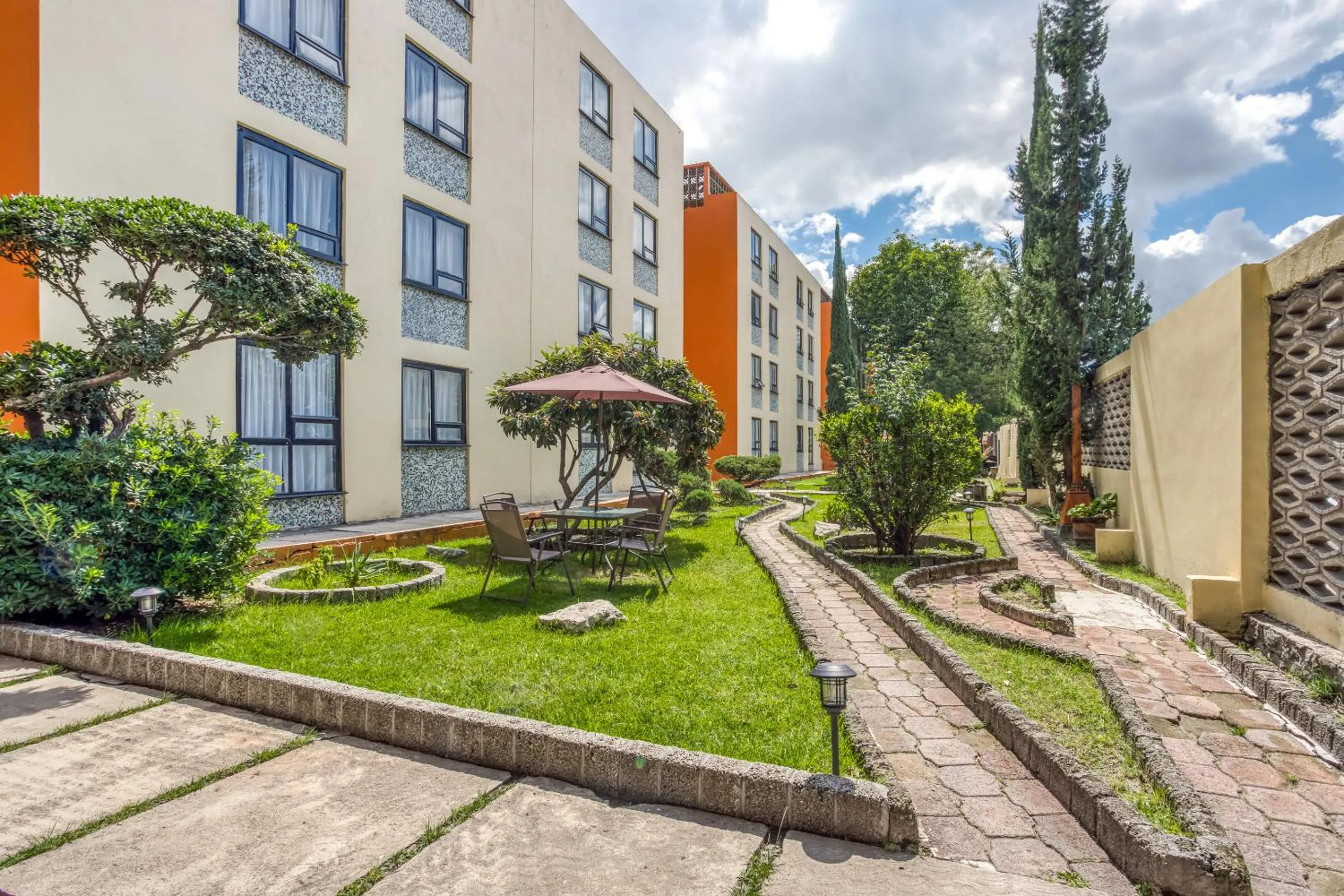Garden in Hotel Suites Puebla
