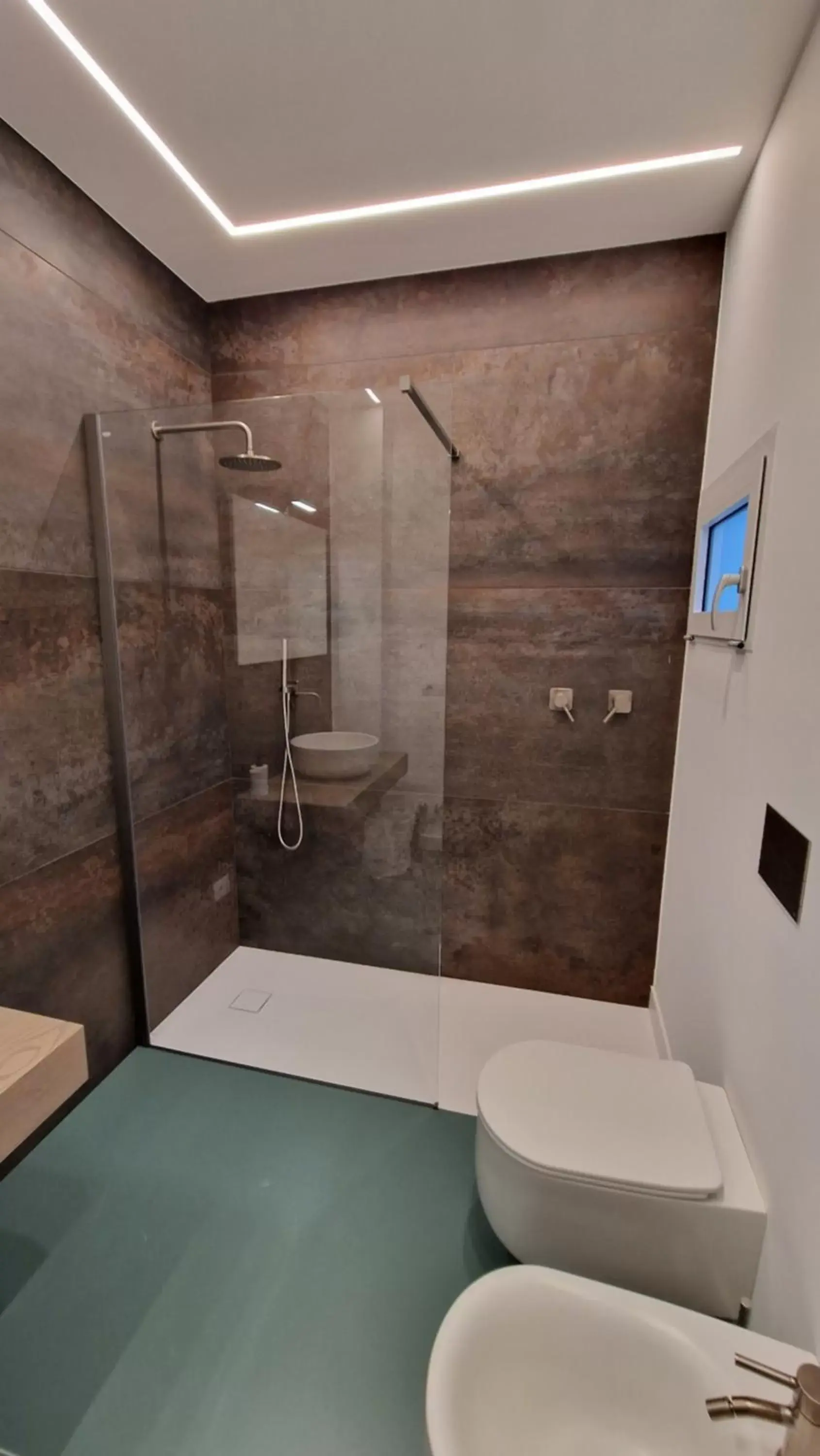 Shower, Bathroom in B&B PeRnotti
