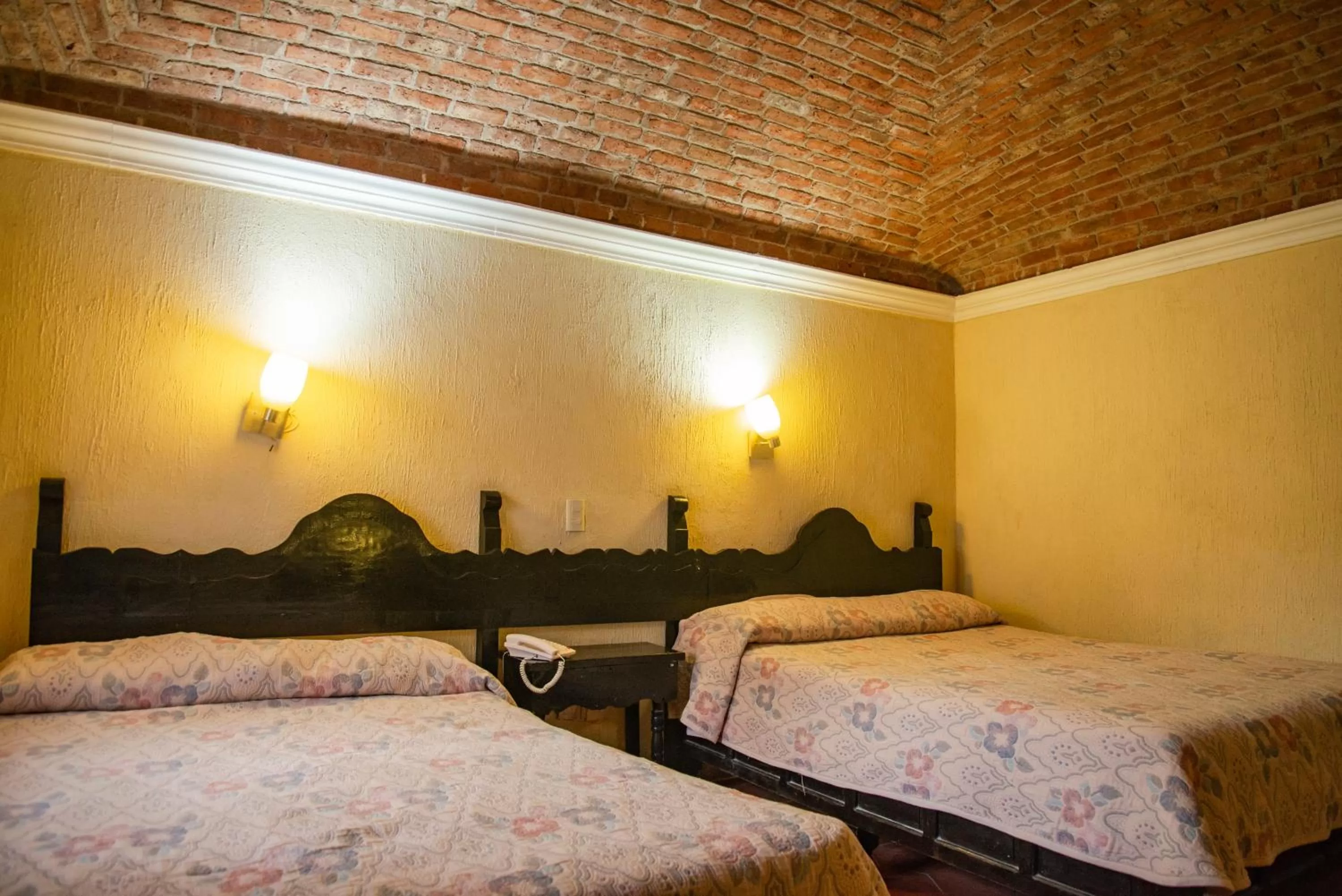 Photo of the whole room, Bed in Hotel Hacienda de Cobos