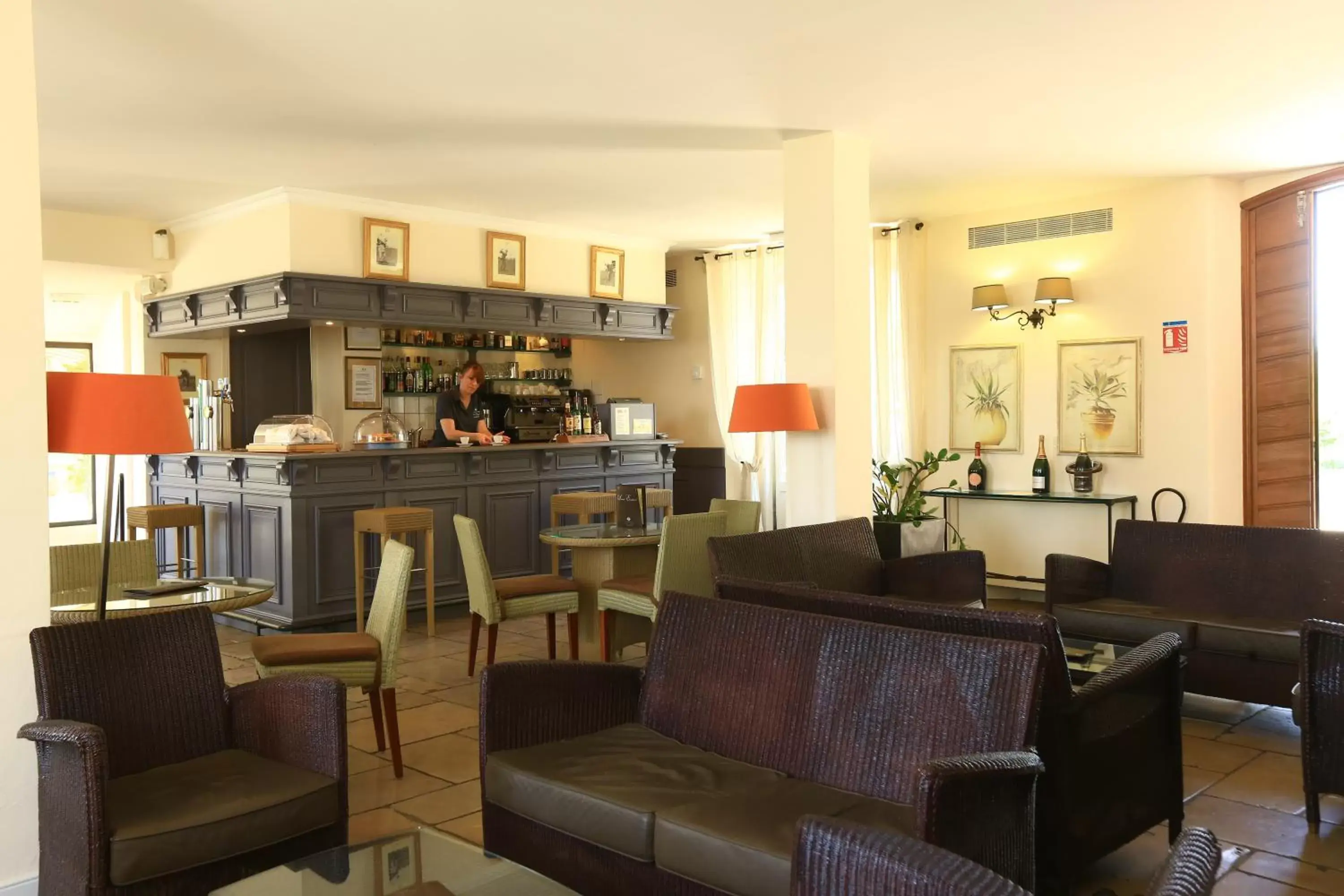 Lounge or bar, Lounge/Bar in Les Domaines de Saint Endreol Golf & Spa Resort