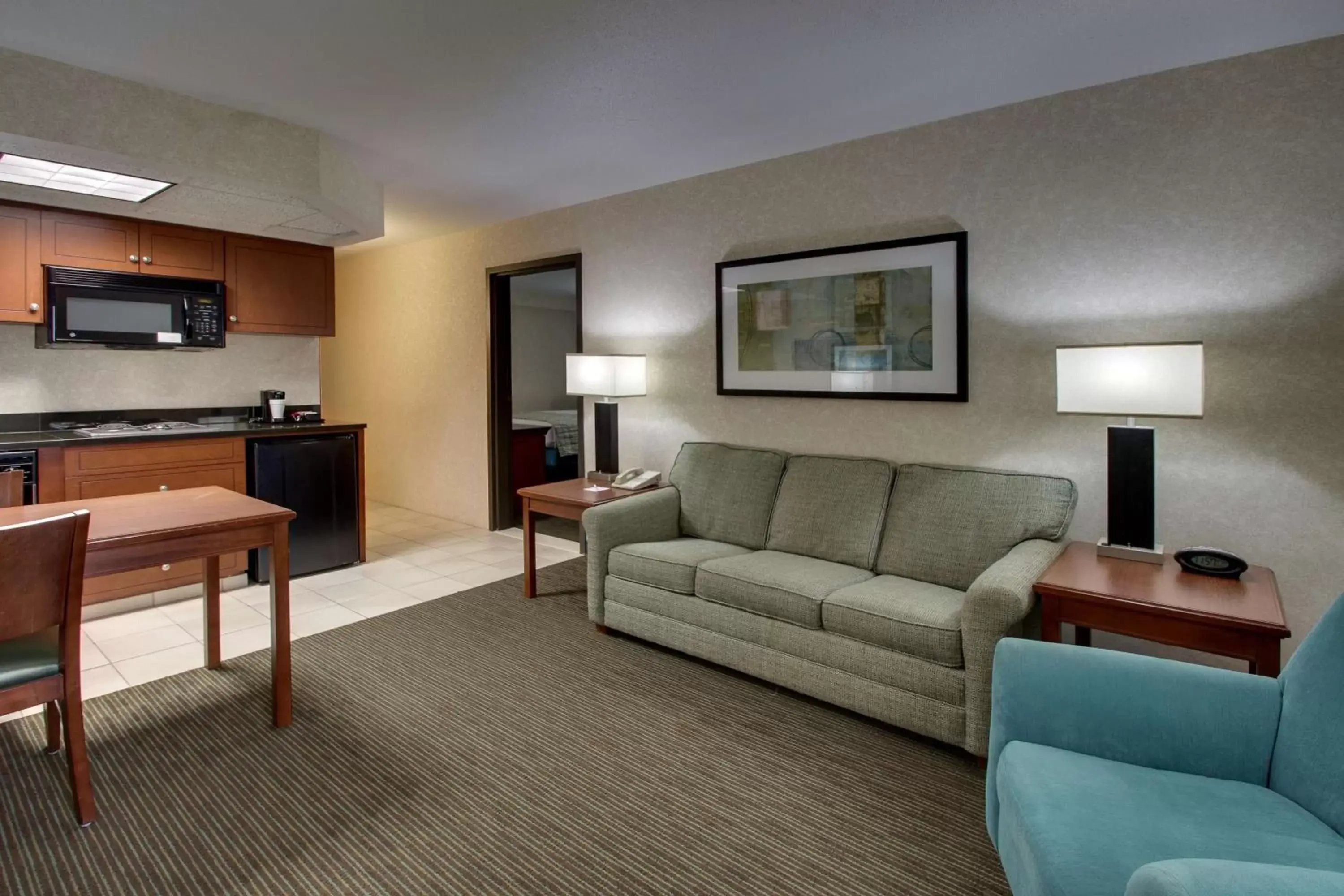 Photo of the whole room, Seating Area in Drury Inn & Suites Cape Girardeau