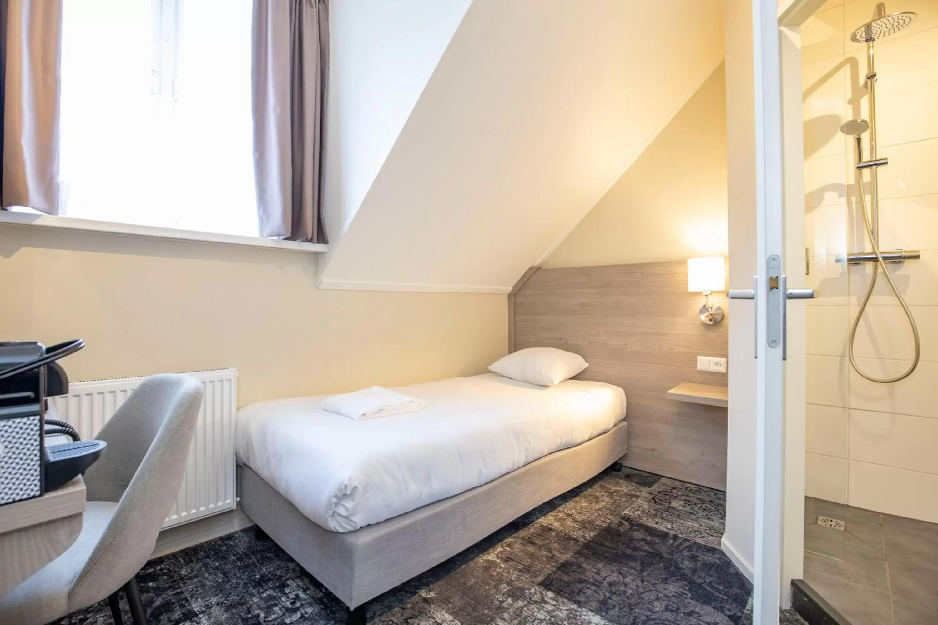 Photo of the whole room, Bed in Fletcher Hotel Landgoed Huis te Eerbeek