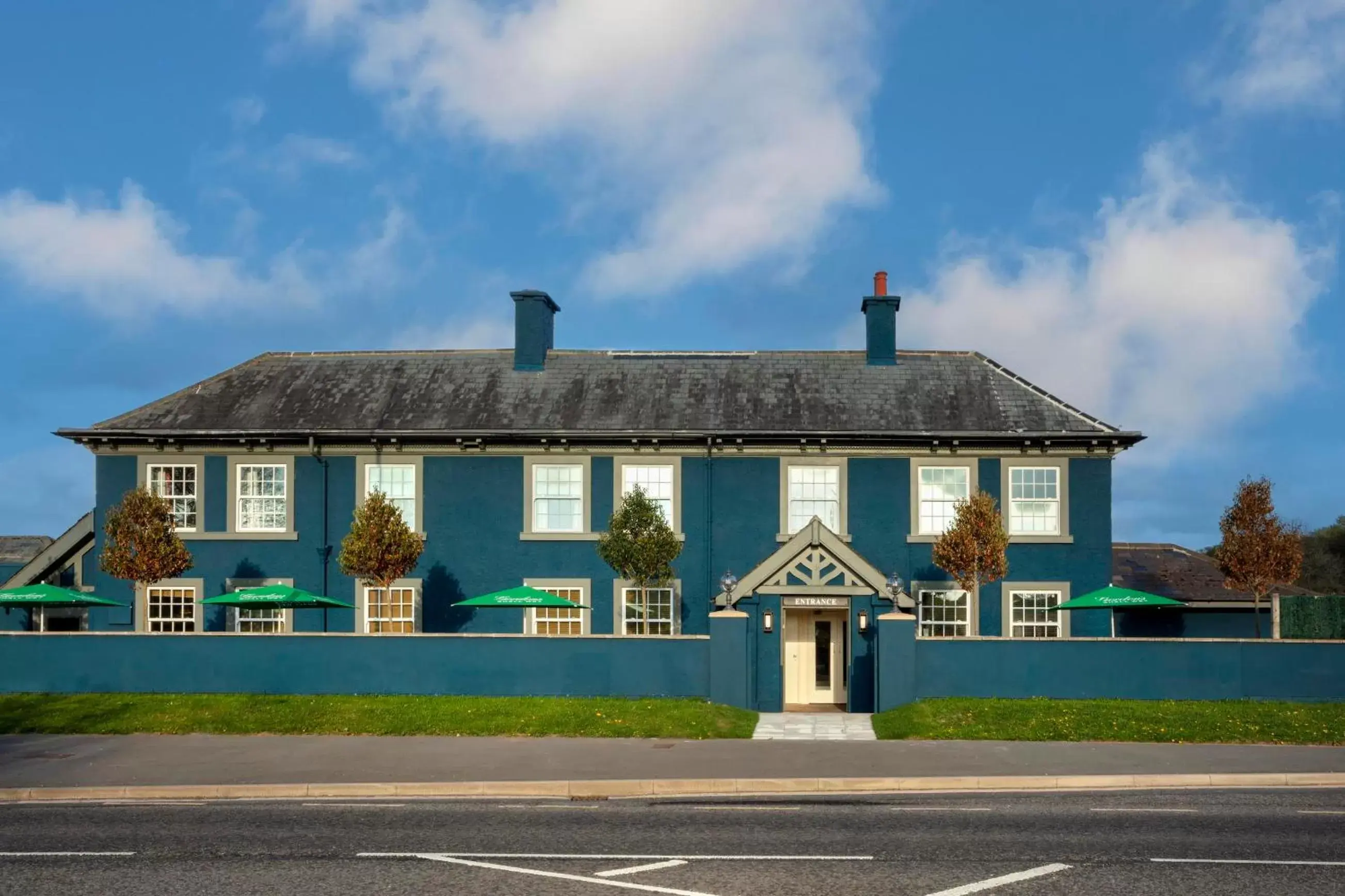 Property Building in Honest Lawyer Hotel