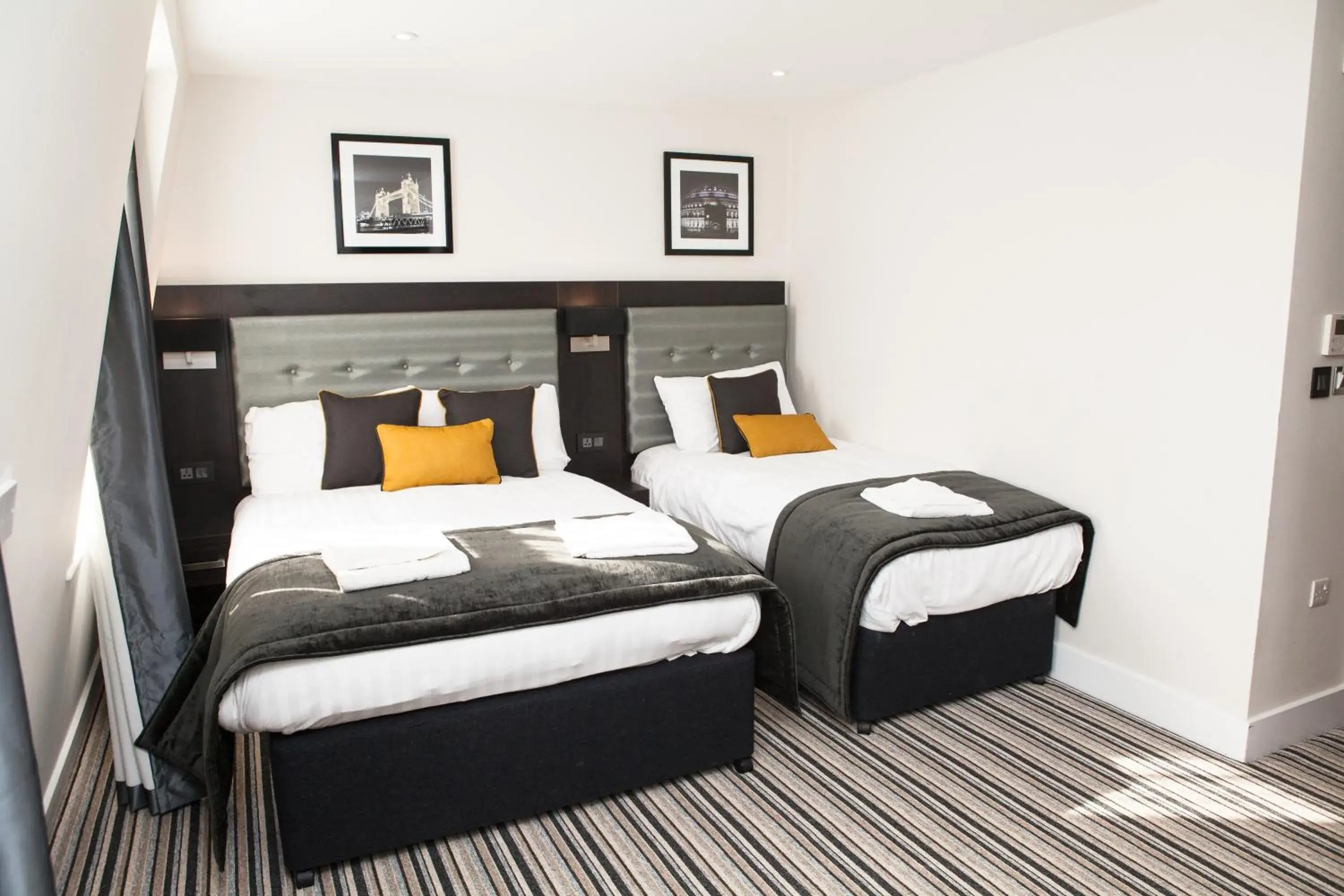 Photo of the whole room, Bed in The Tudor Inn Hotel Photo of the whole room, Bed in The Tudor Inn Hotel