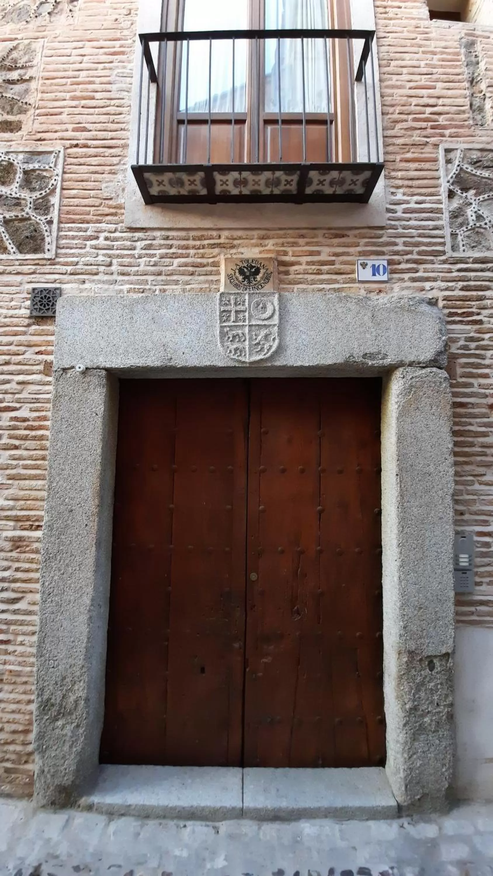 Facade/entrance in Tiempo de Toledo