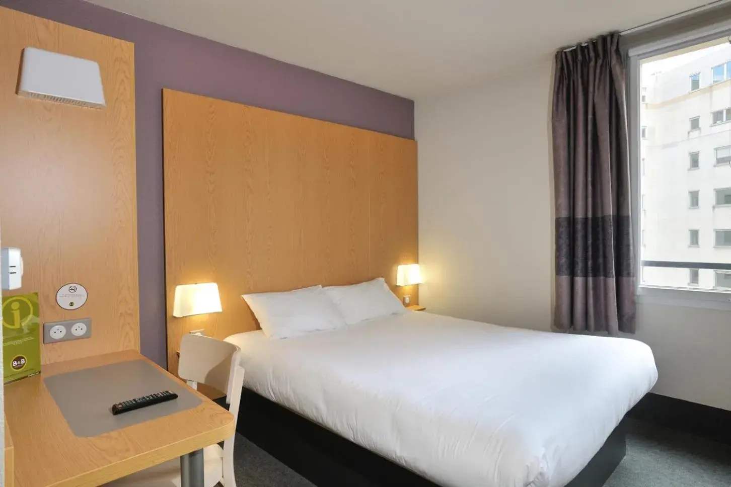 Bedroom, Bed in B&B HOTEL Lyon Caluire Cité Internationale