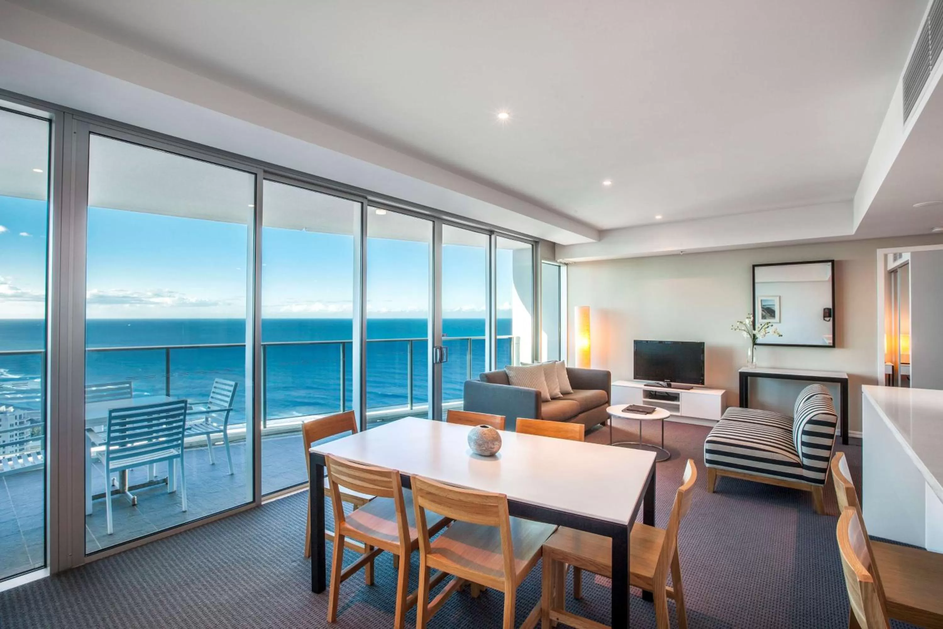 Living room in Hilton Surfers Paradise Hotel & Residences