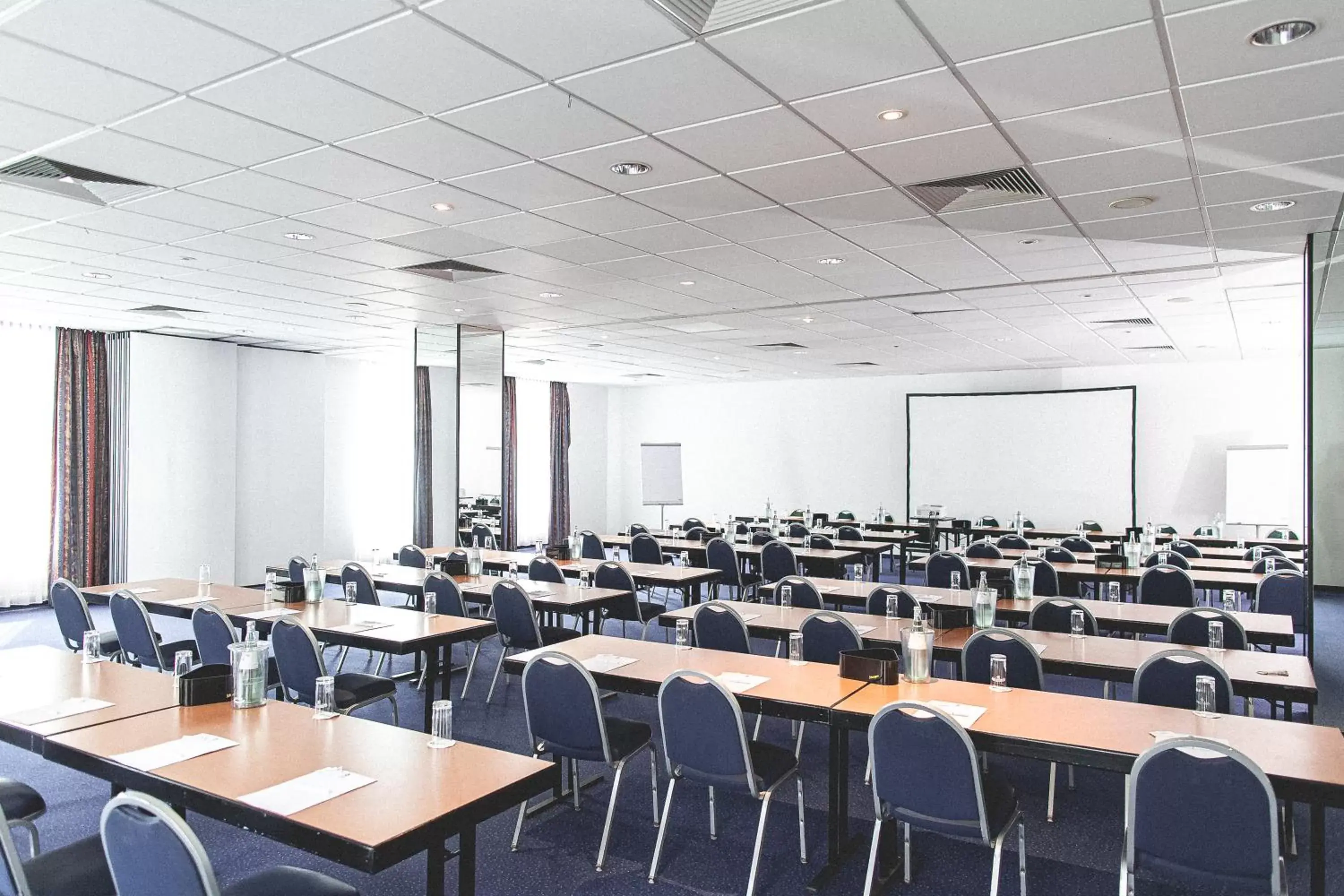 Coffee/tea facilities in Best Western PLAZA Hotel Grevenbroich