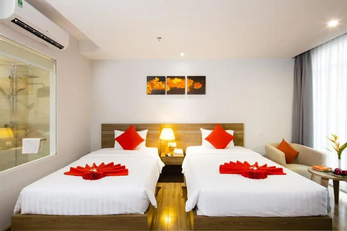 Photo of the whole room, Bed in Maple Leaf Hotel & Apartment