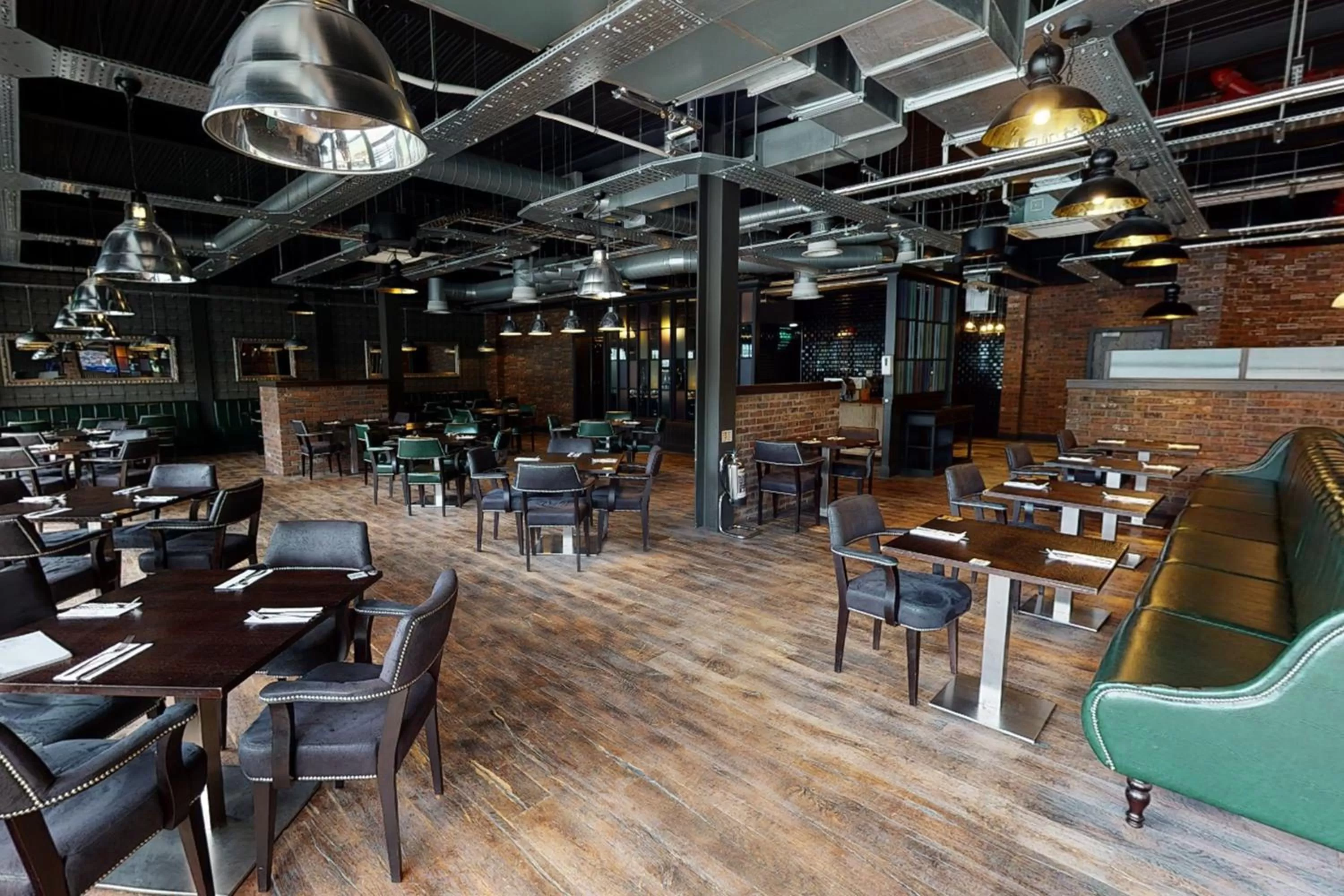 Restaurant/places to eat in Village Hotel Edinburgh