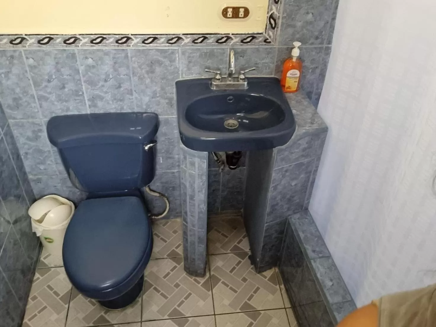 Toilet in AZURA HOTEL BOUTIQUE