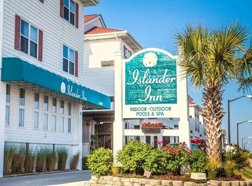 Facade/entrance in The Islander Inn Facade/entrance in The Islander Inn