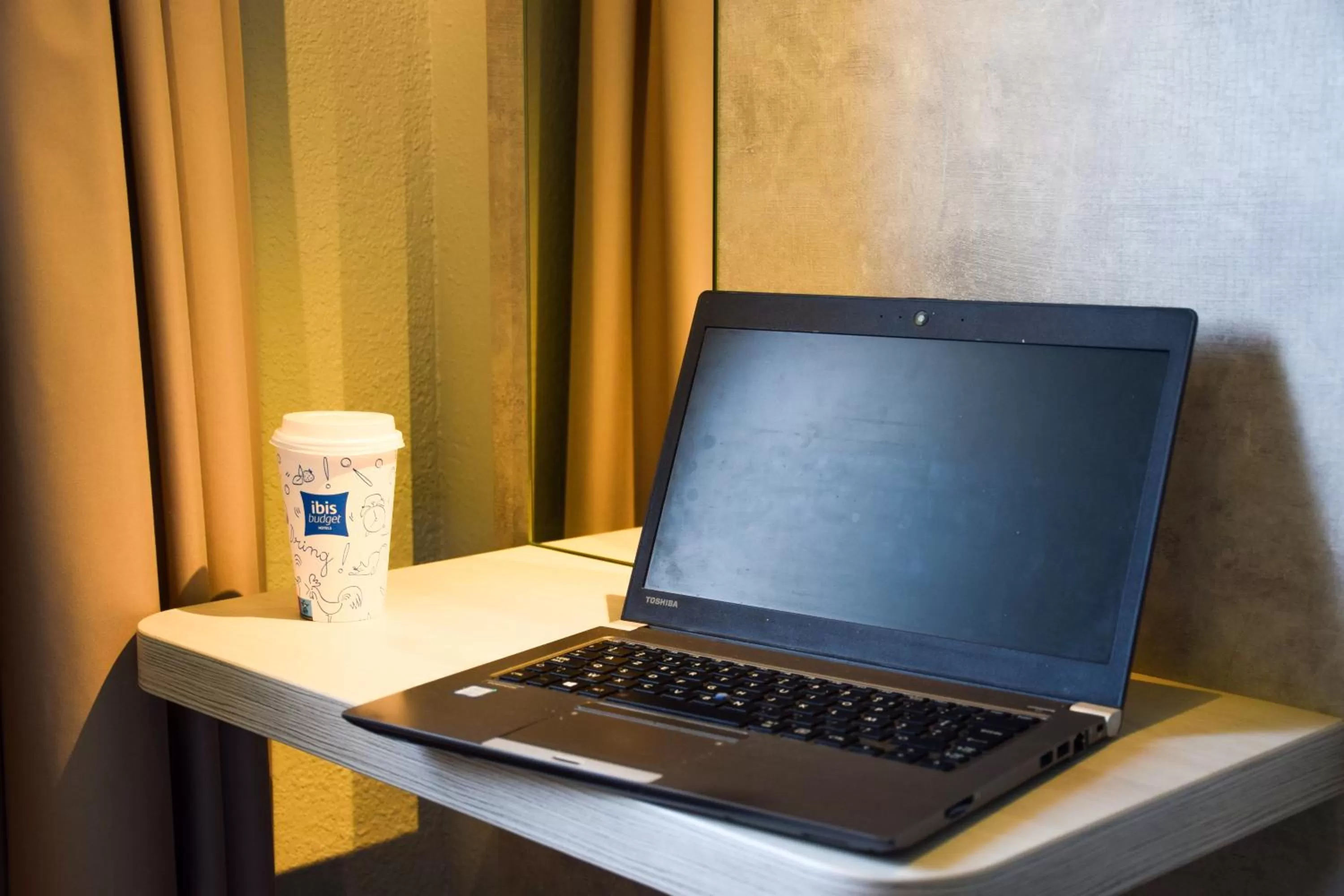 Bedroom in ibis Budget Millau Viaduc